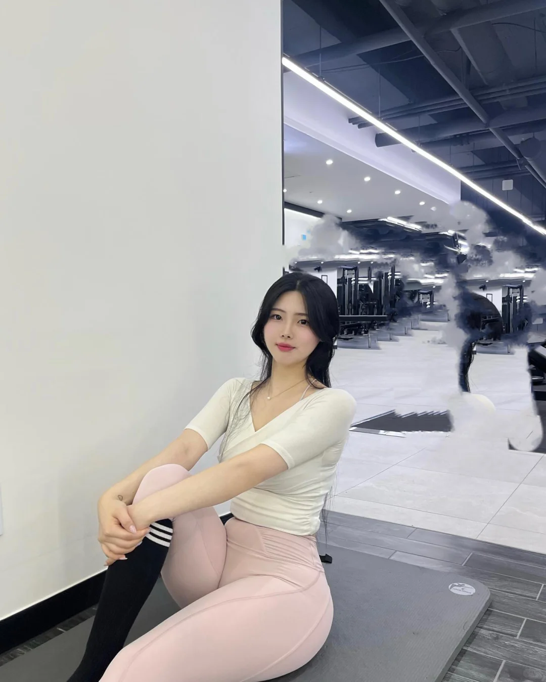 这紧身裤太有力量感了、粉色最嫩