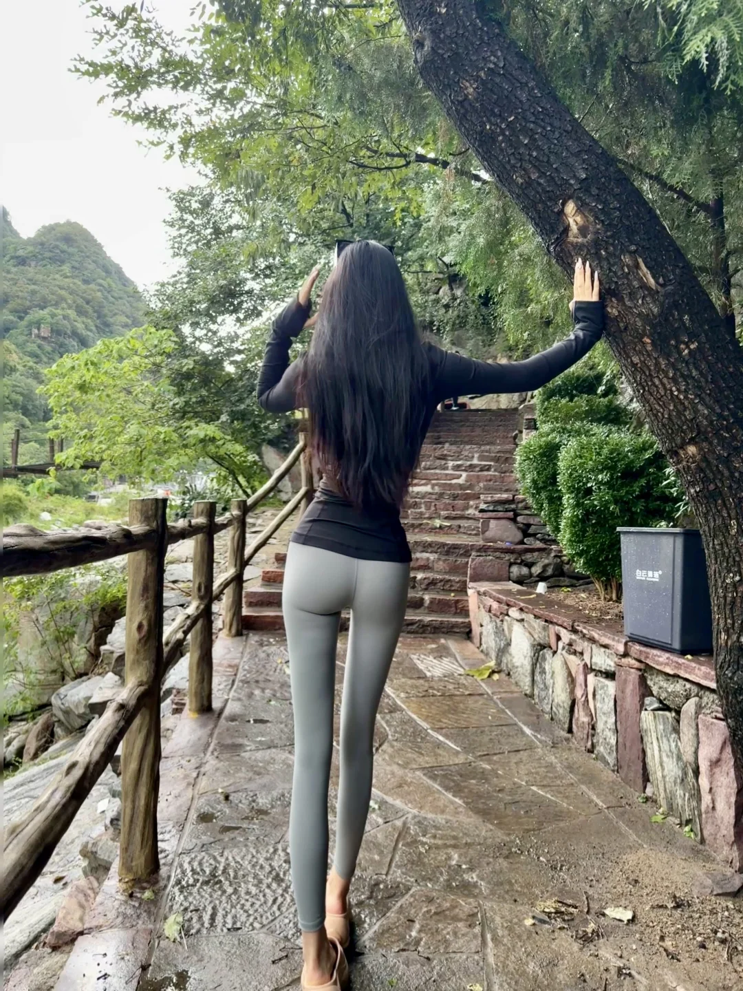 lulu超适合去爬山的好嘛！防晒显身材
