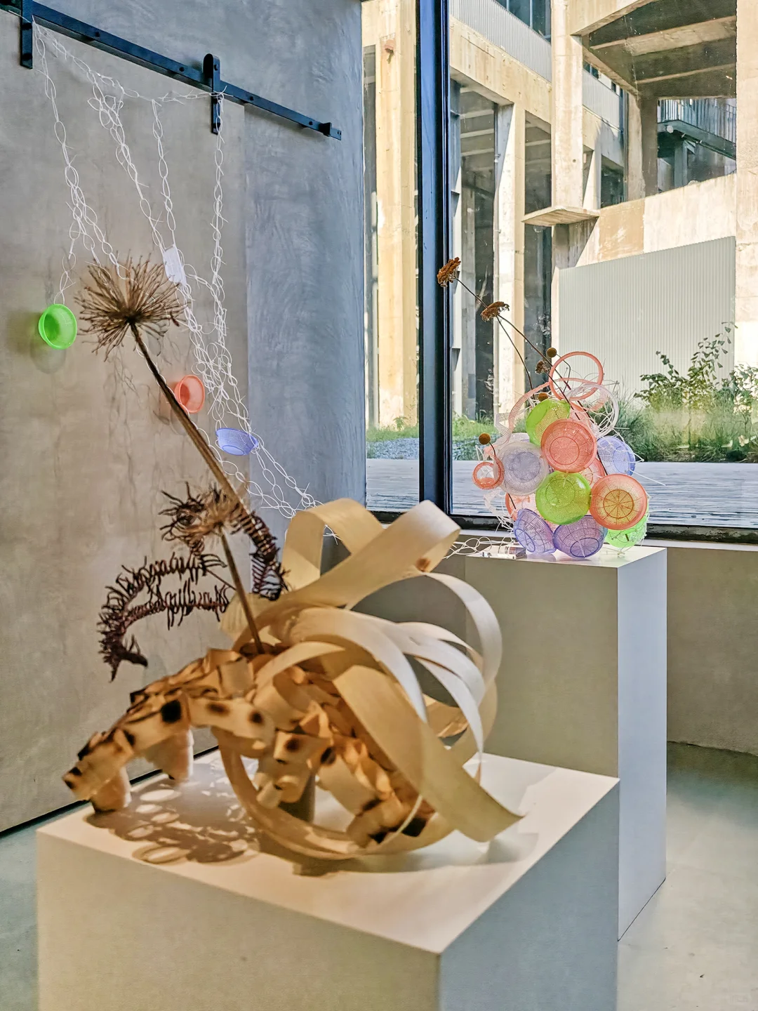 杭州小众展览|杭钢遗址里的诗歌香薰装置展