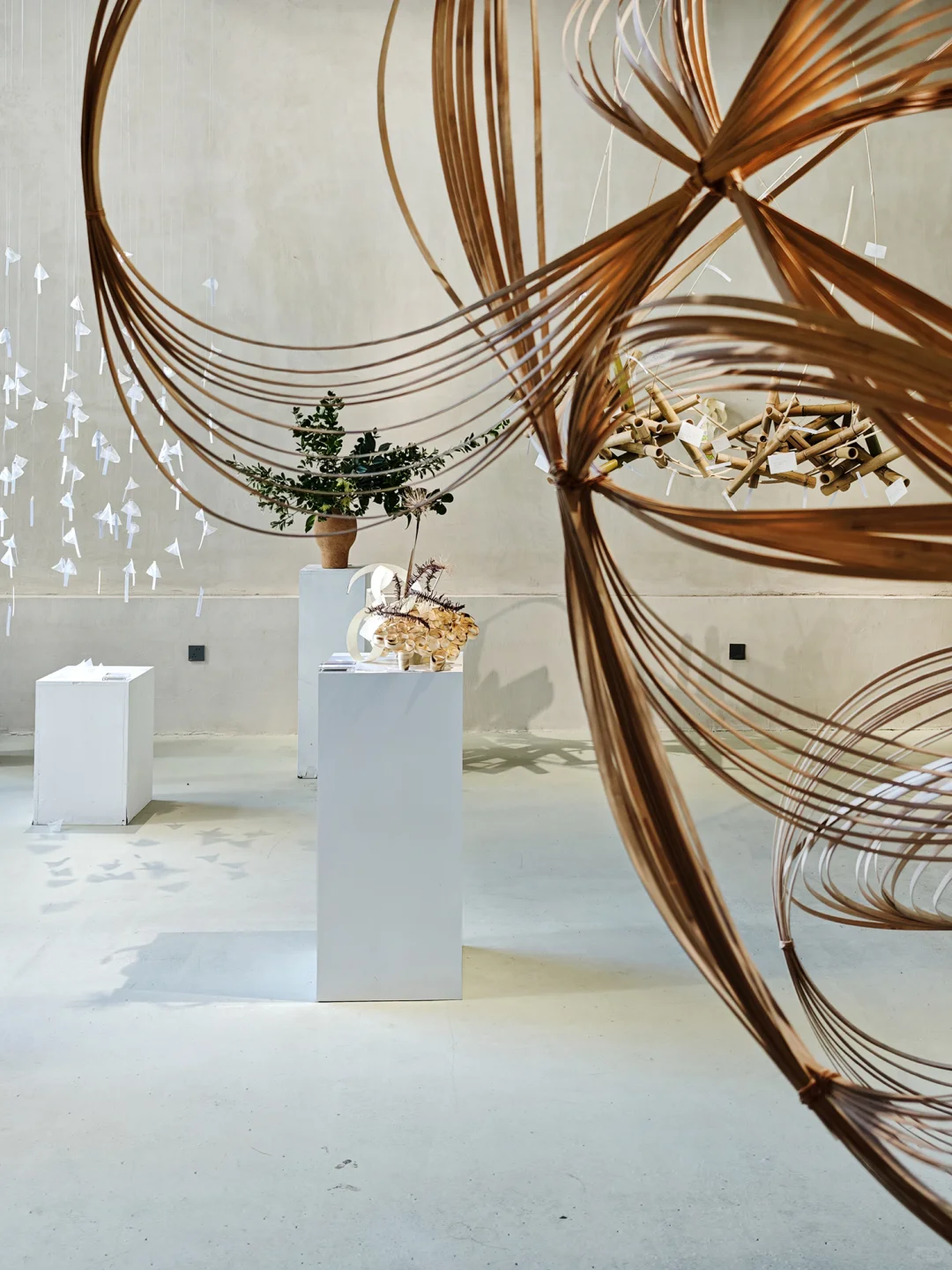 杭州小众展览|杭钢遗址里的诗歌香薰装置展