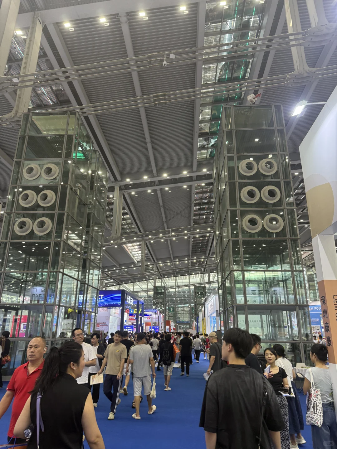 闯深圳会展，4小时暴走4个厅?