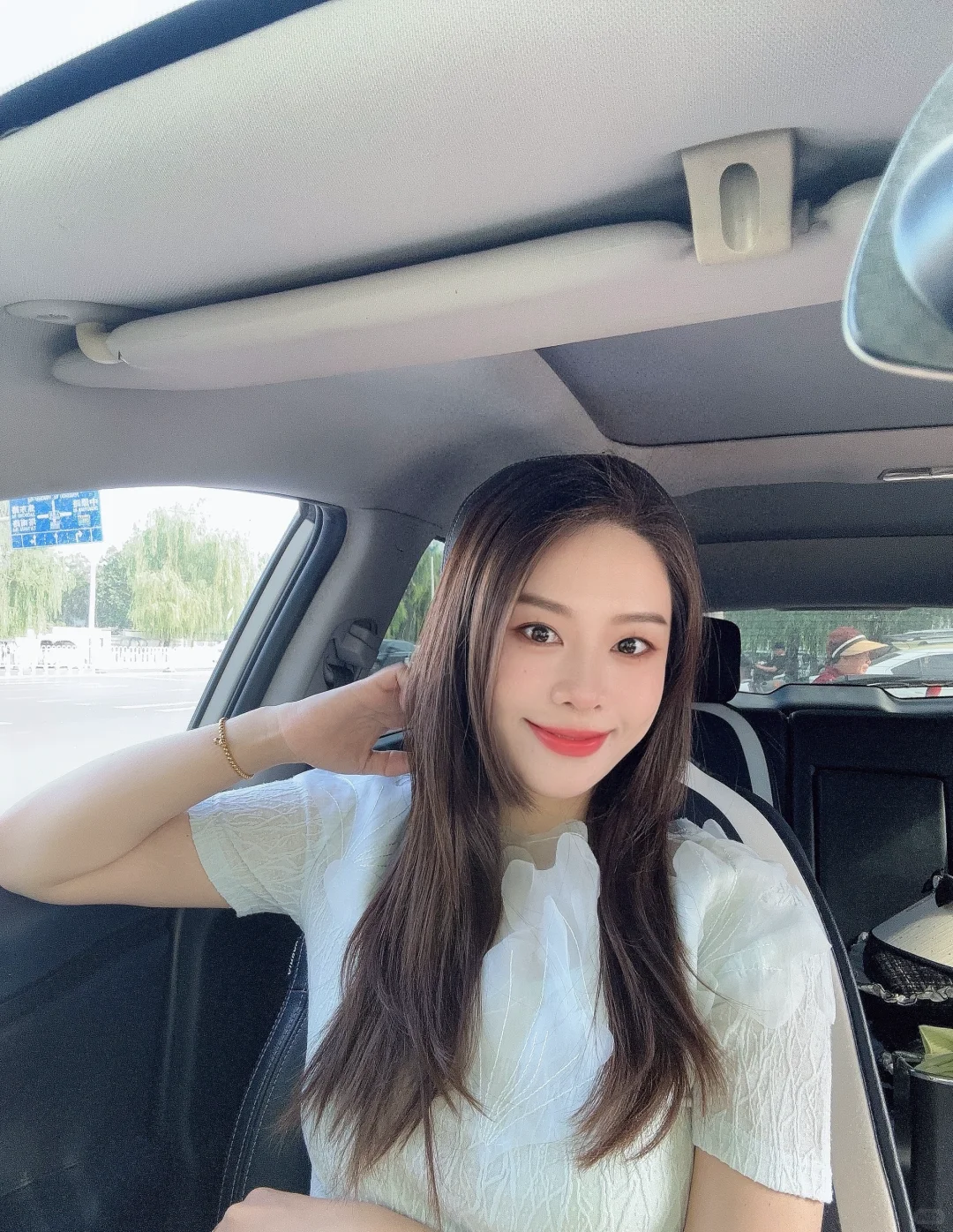 38岁未婚未育没对象 我很爱自己