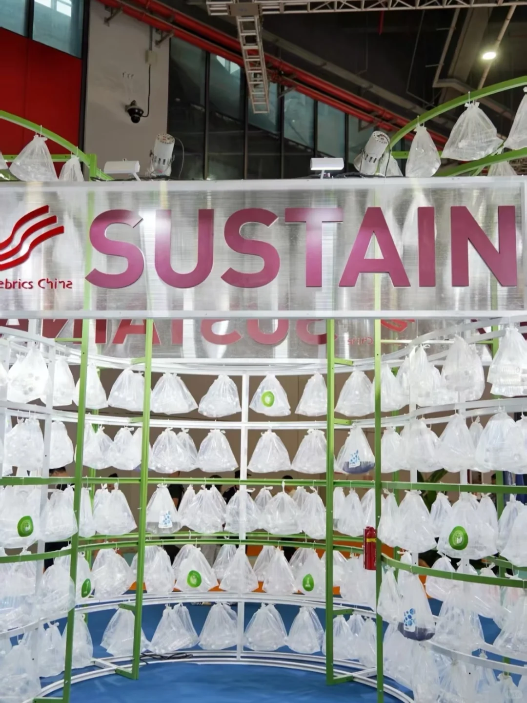 连逛两天面料展，传递出哪些行业变化和趋势