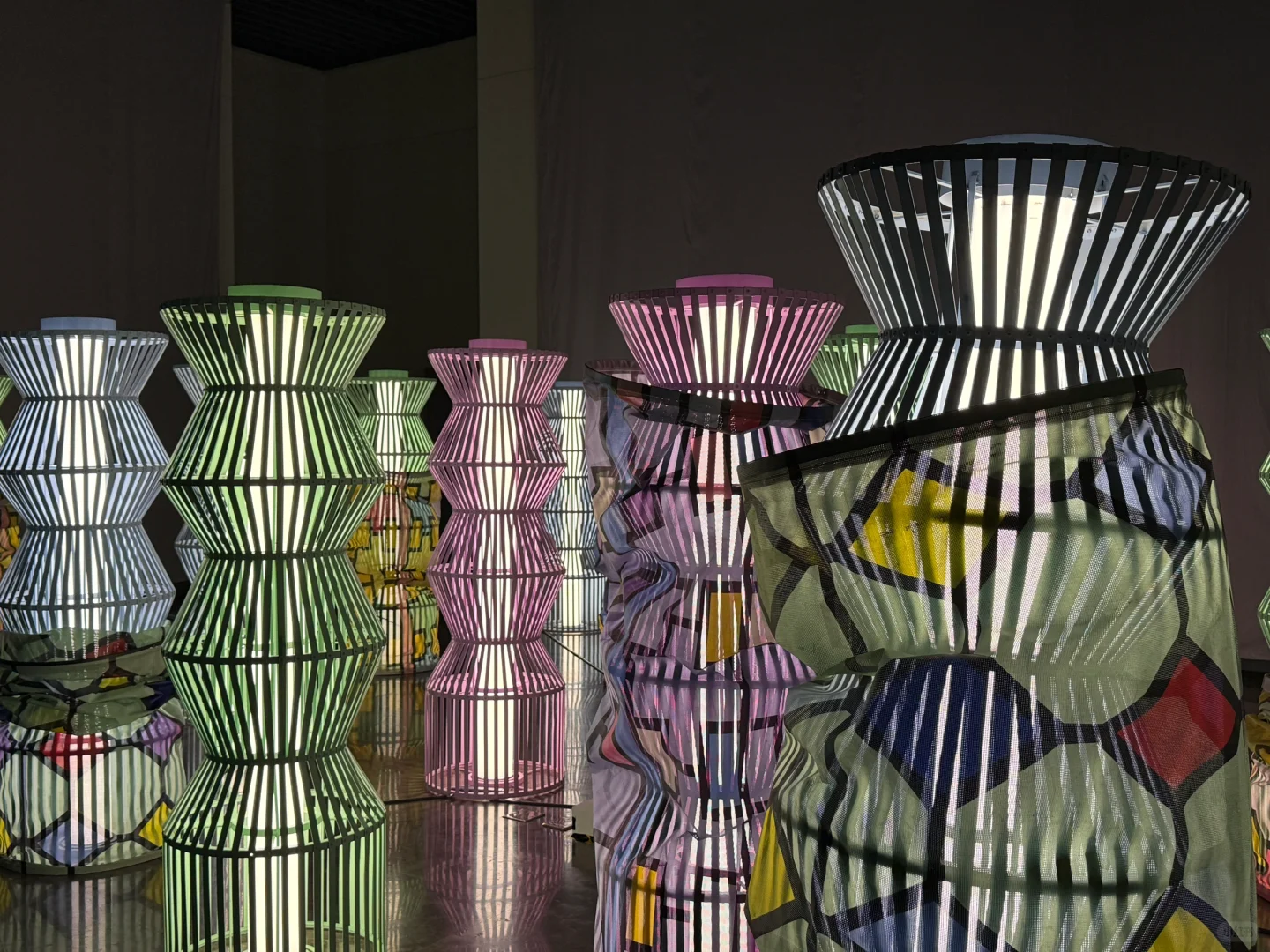 18张Live图提前看广州新展?首届湾区双年展