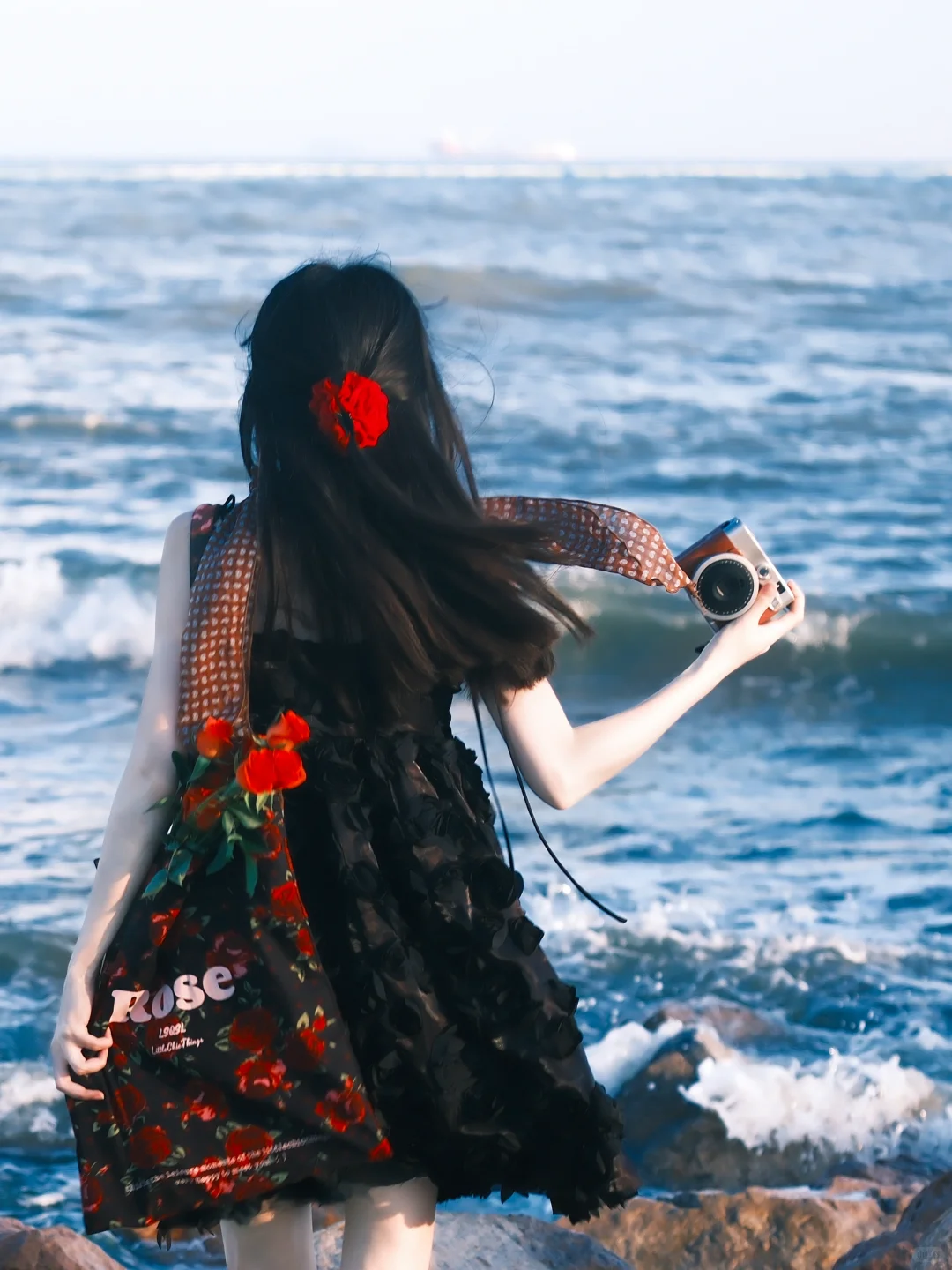 海边拍照 ｜旅行中的蓝调时刻?️不露脸氛围