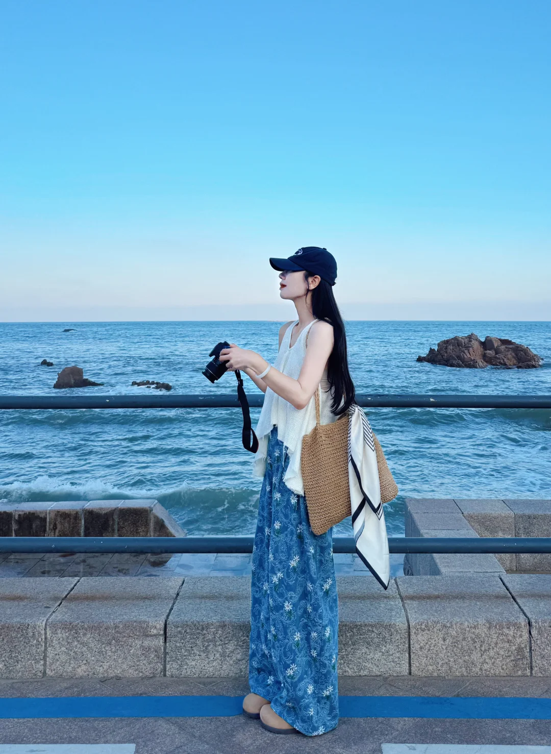 一个人来看海?
