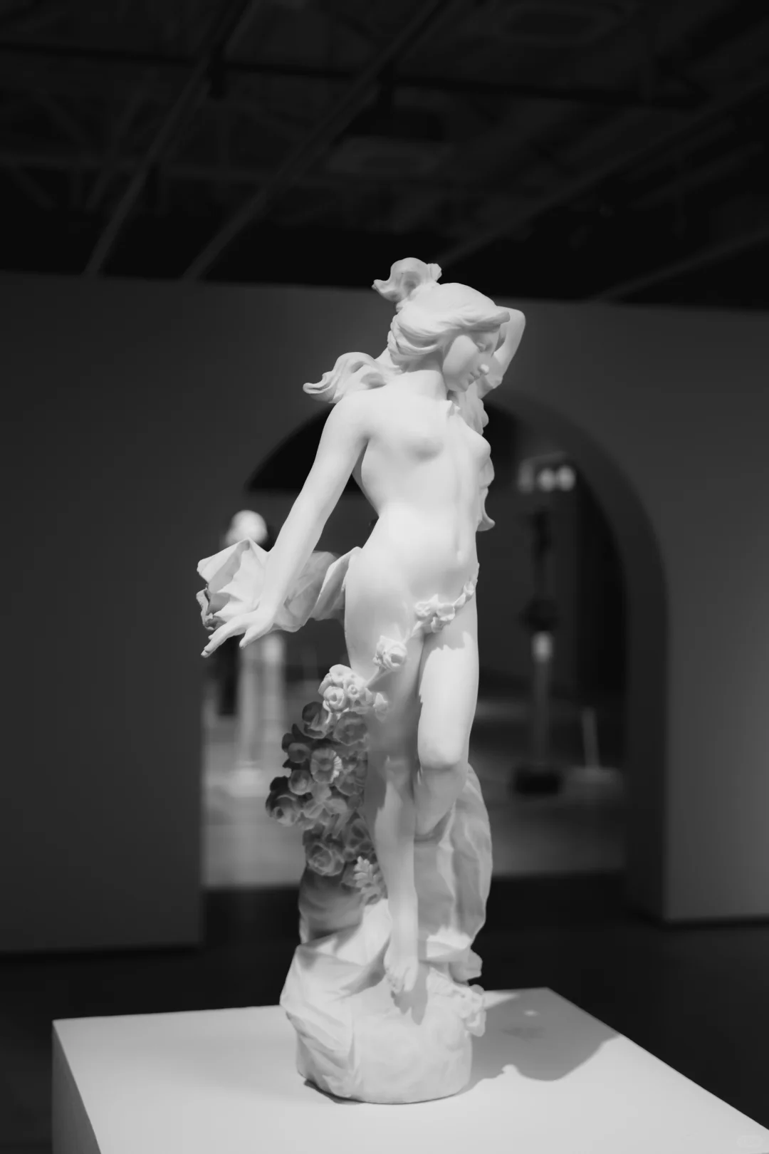 杭州免费雕塑展：神性至人性