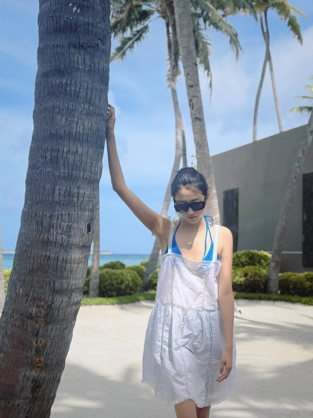 关晓彤晒海边度假美照?美好身材咝哈咝哈?