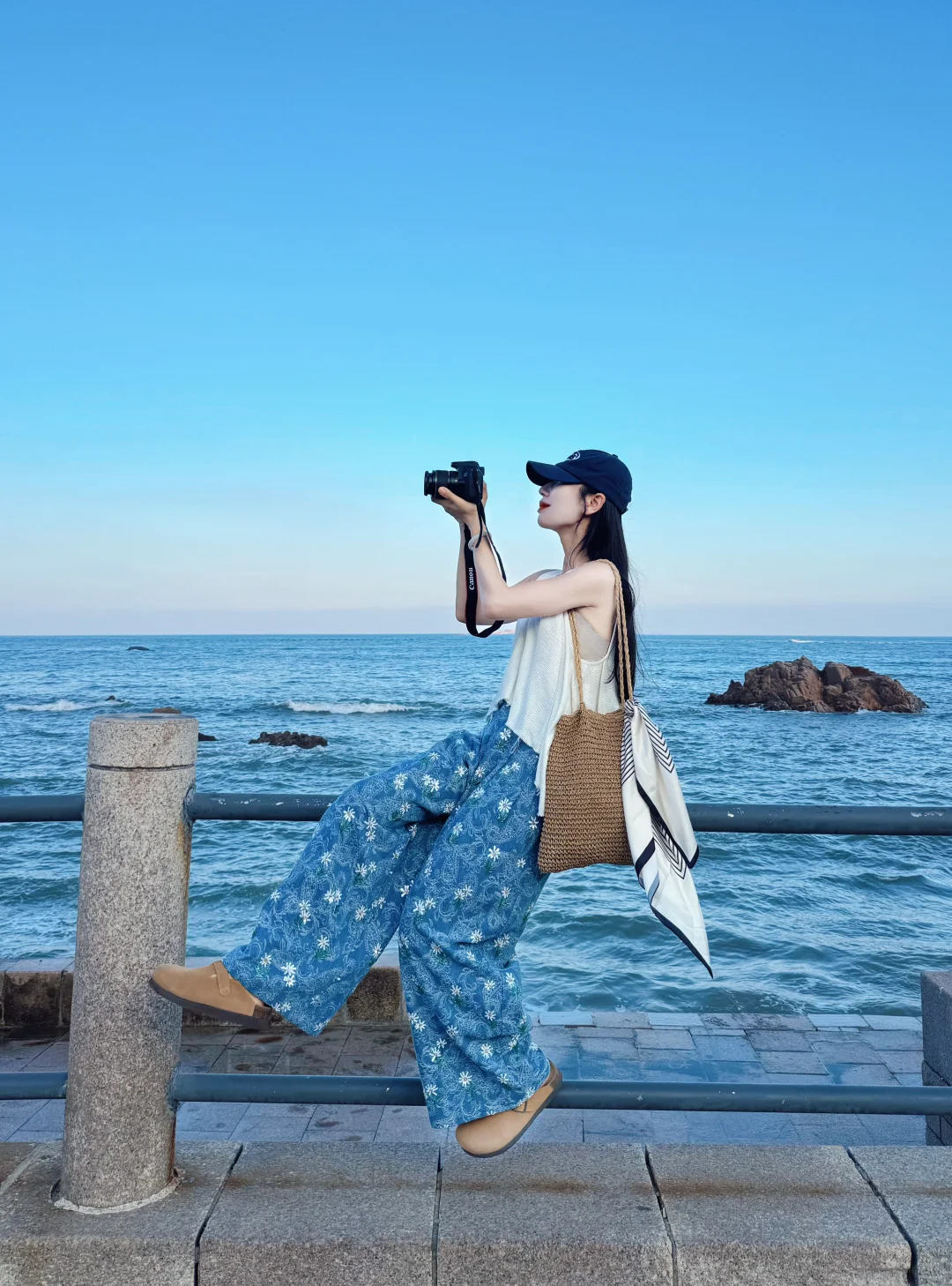 一个人来看海?