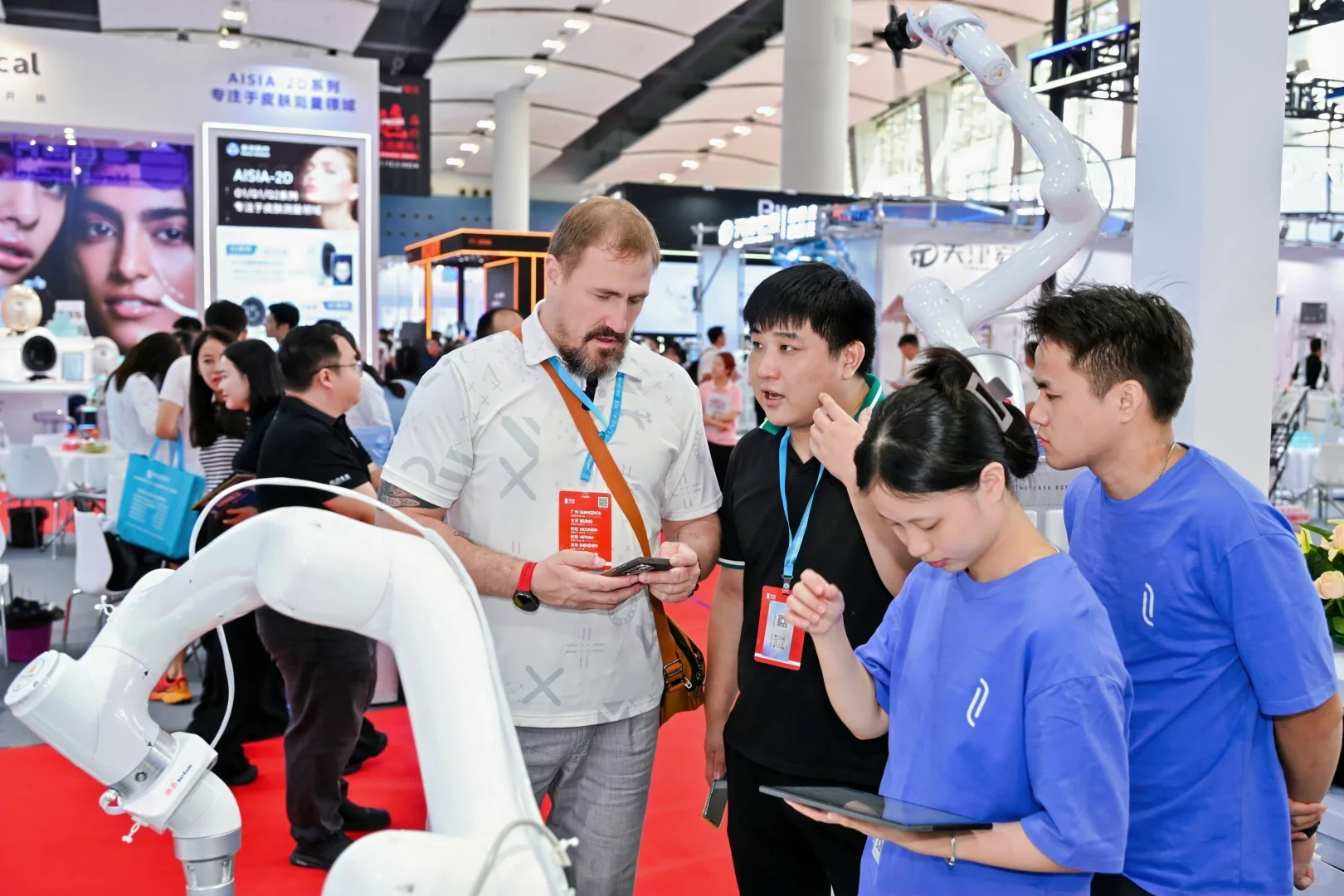 2025广州美博会上永不疲惫的王牌技师