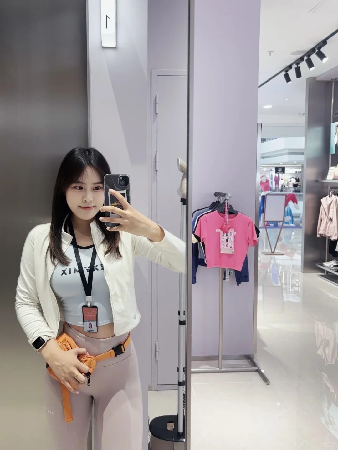 穿瑜伽服上班的355day!