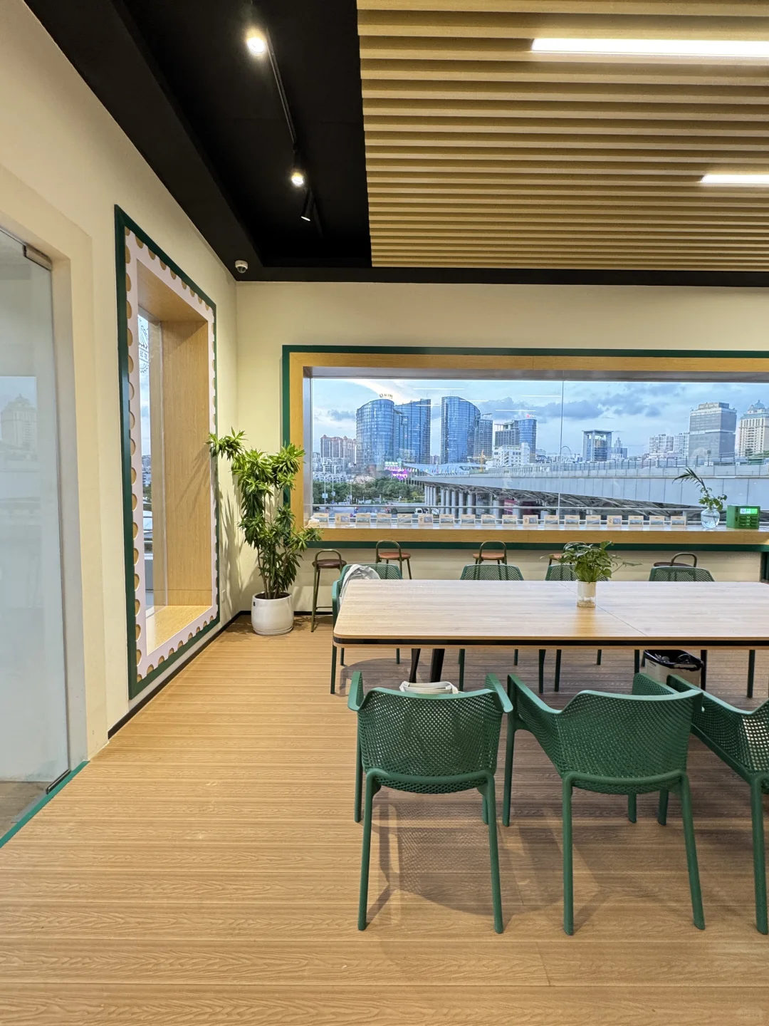 南宁邮政咖啡会展新店！东盟博览会超火打卡！