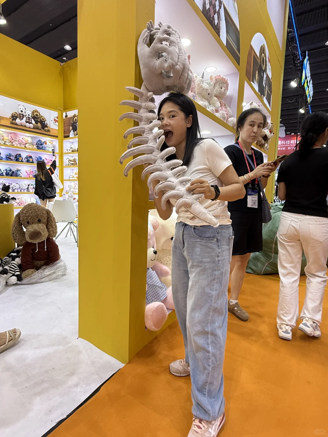广州游戏展近千款游乐场新款电玩随便玩?