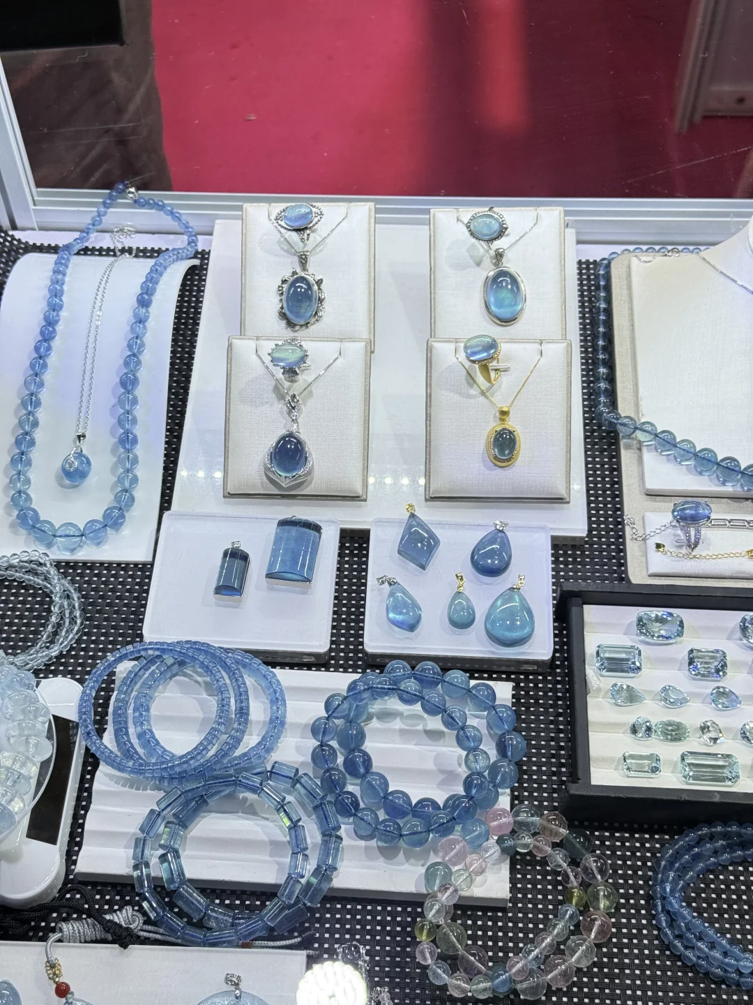 挑战一天逛完呼市珠宝展！！