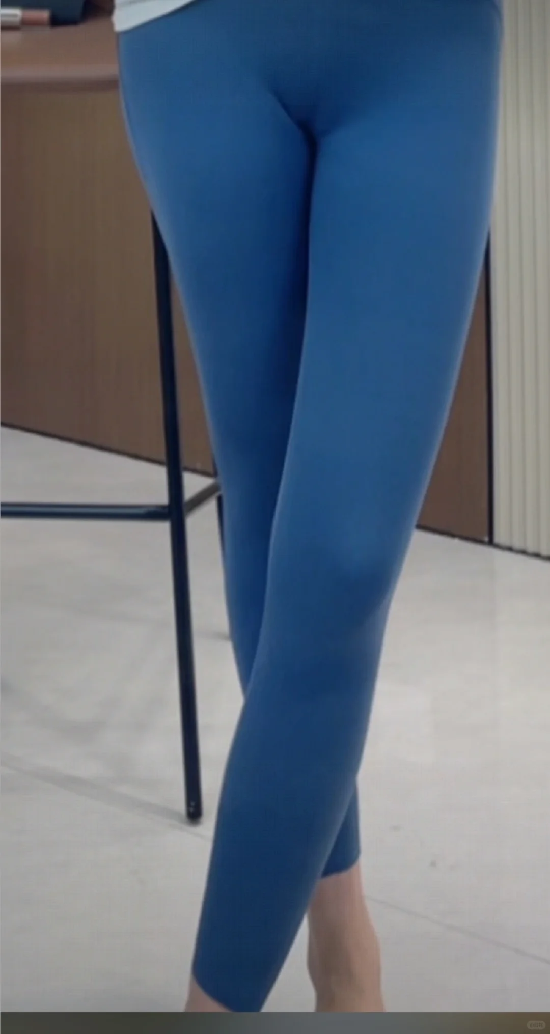 穿了这条瑜伽裤，太舒服了！