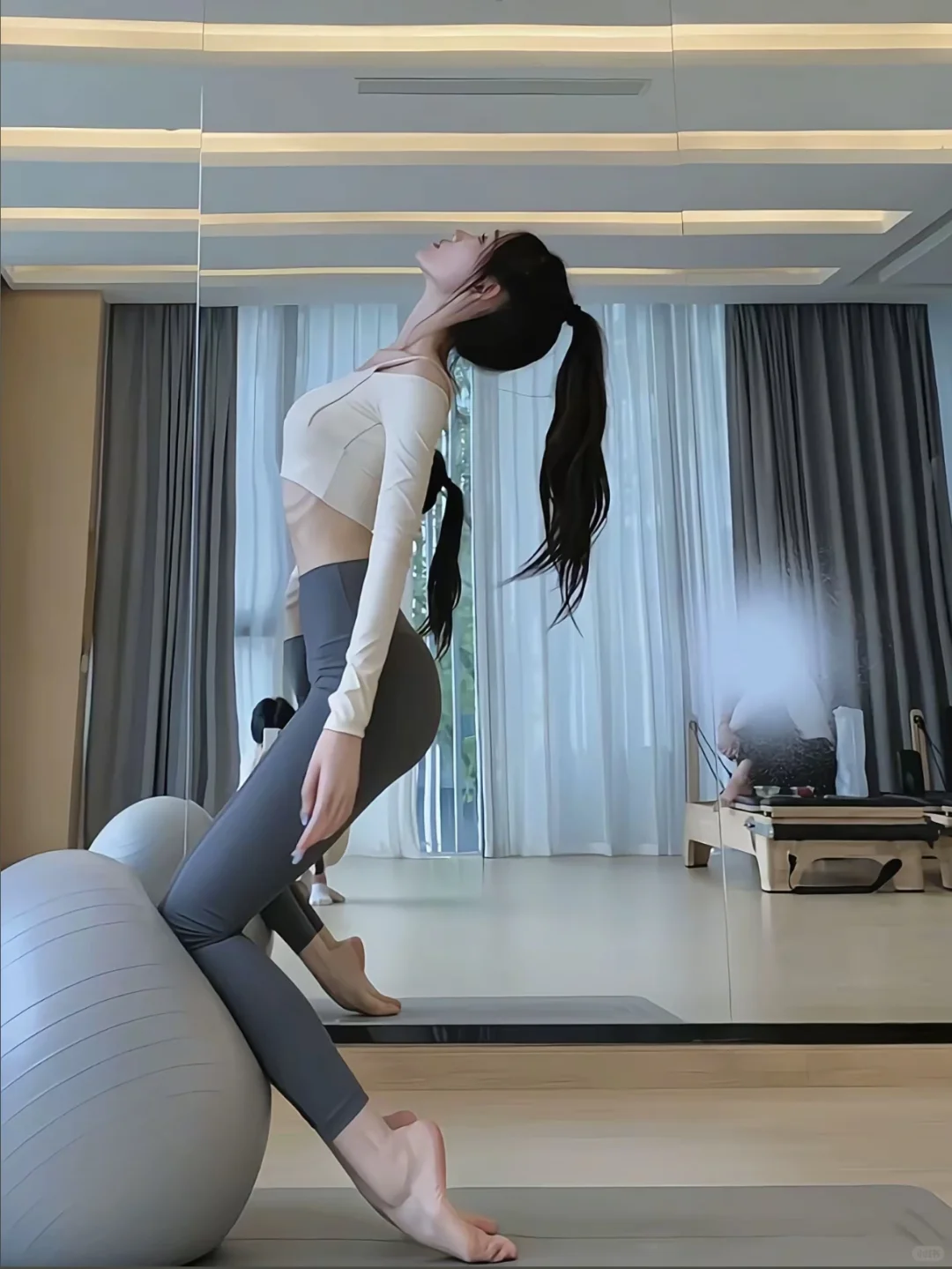 爱穿瑜伽服的女孩真的性感