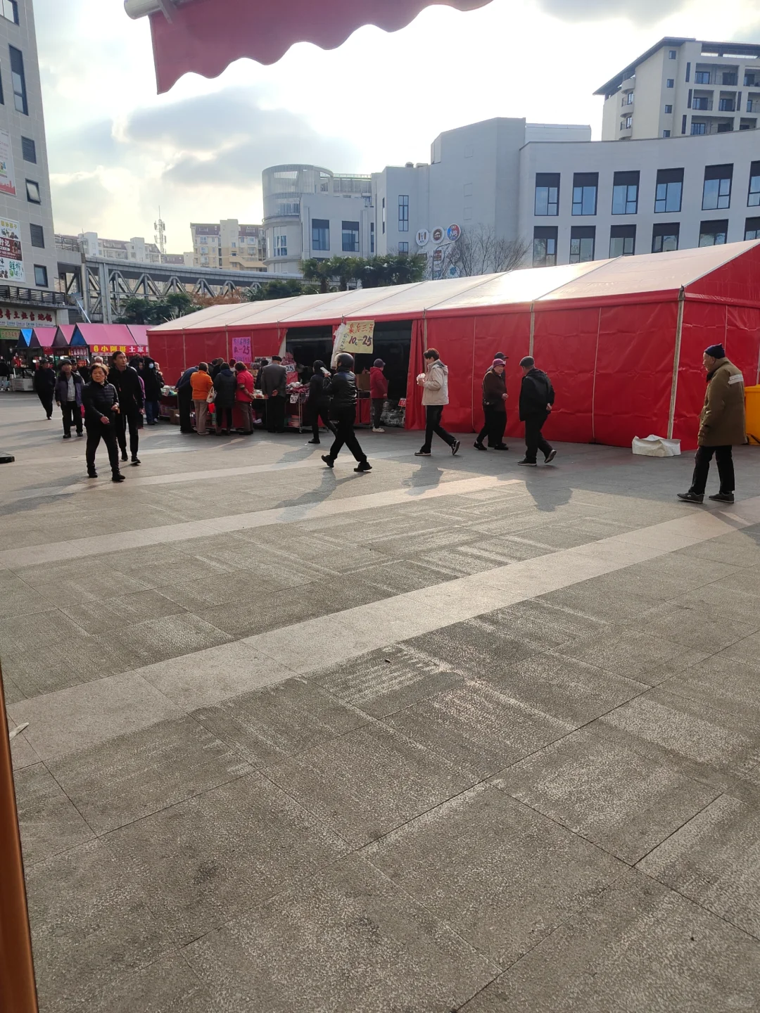 好多年没在上海逛过展销会了