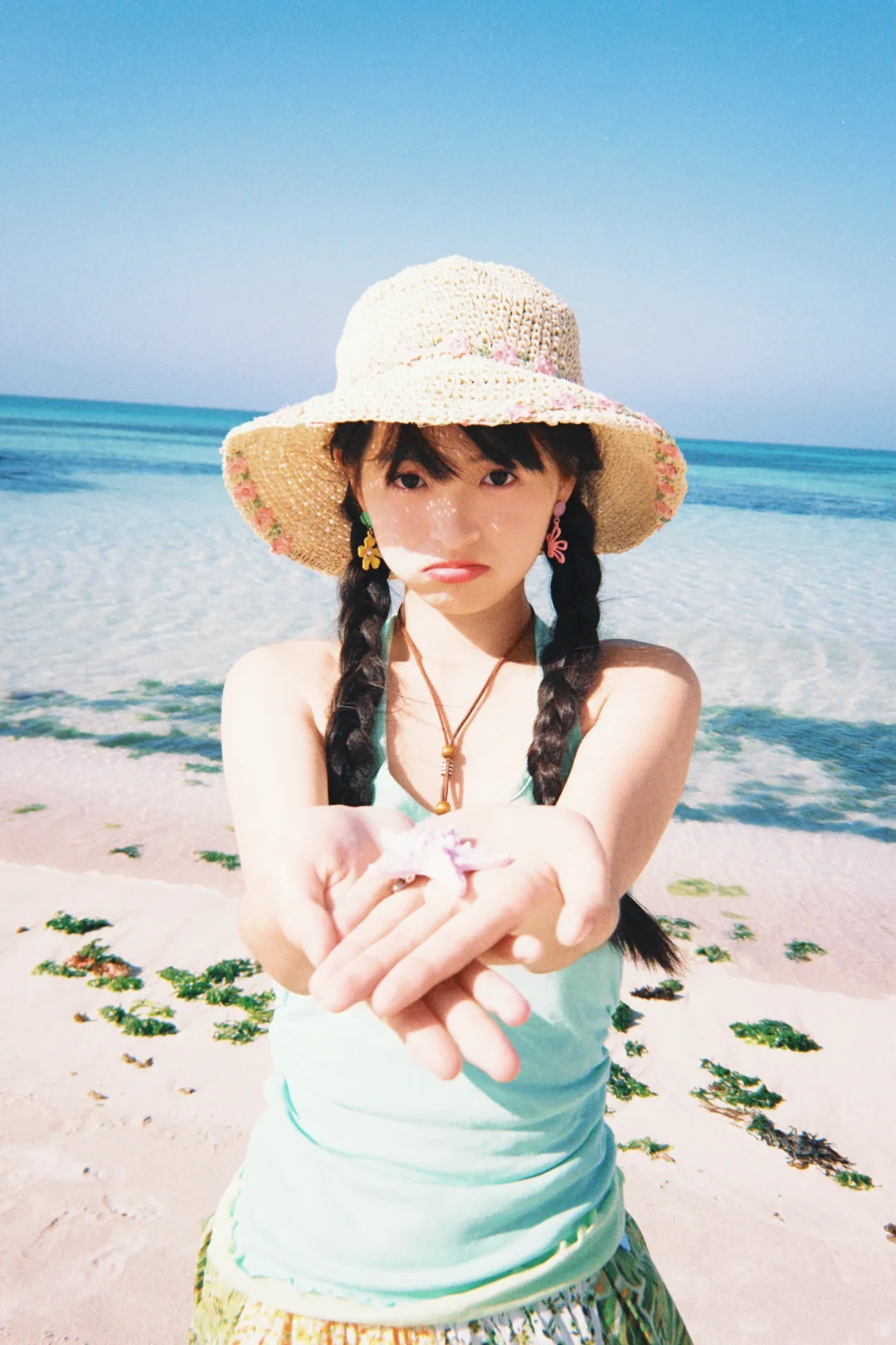 存一些海边拍照姿势?｜图文版?