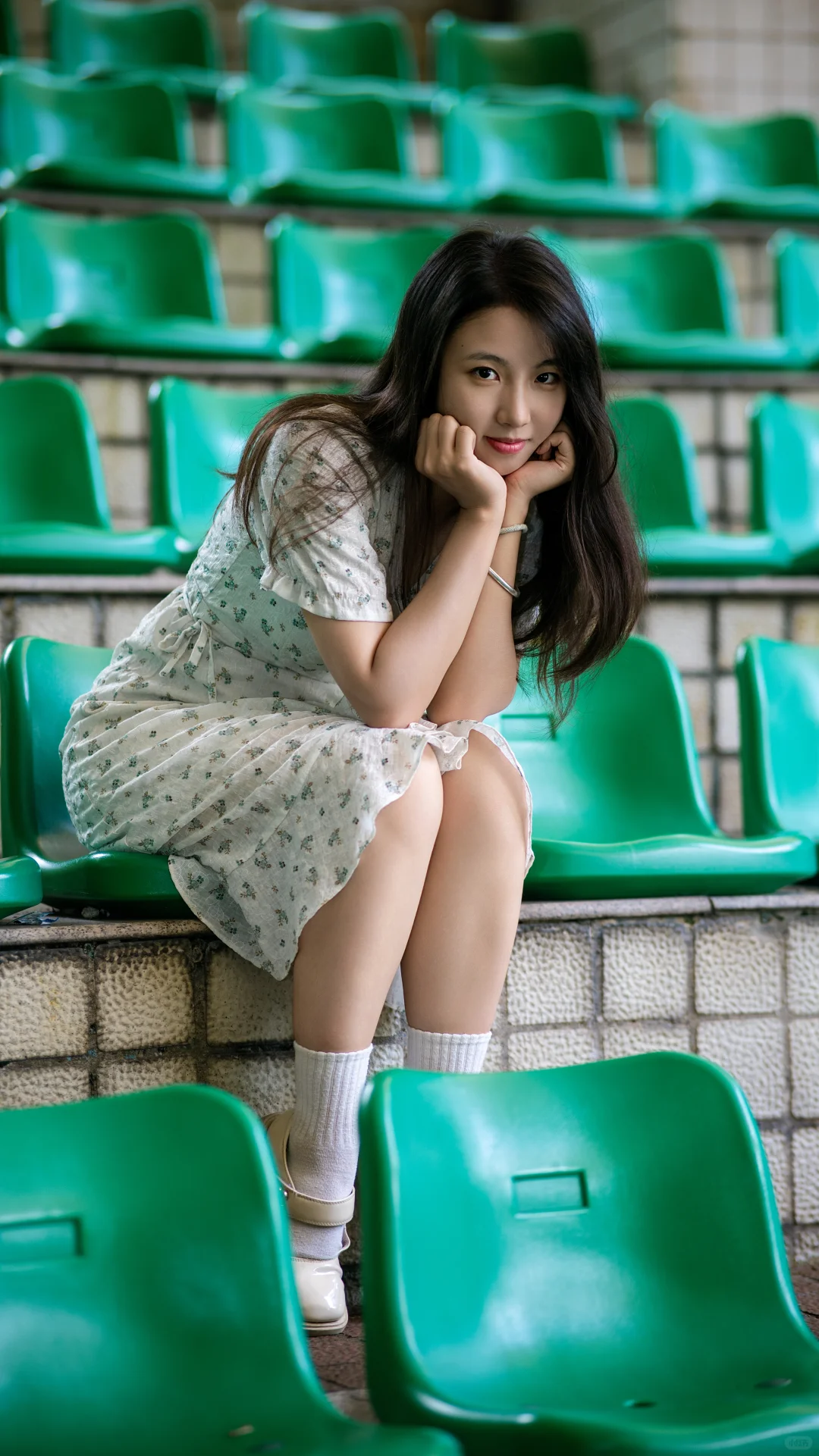 模特偷穿妈妈衣服