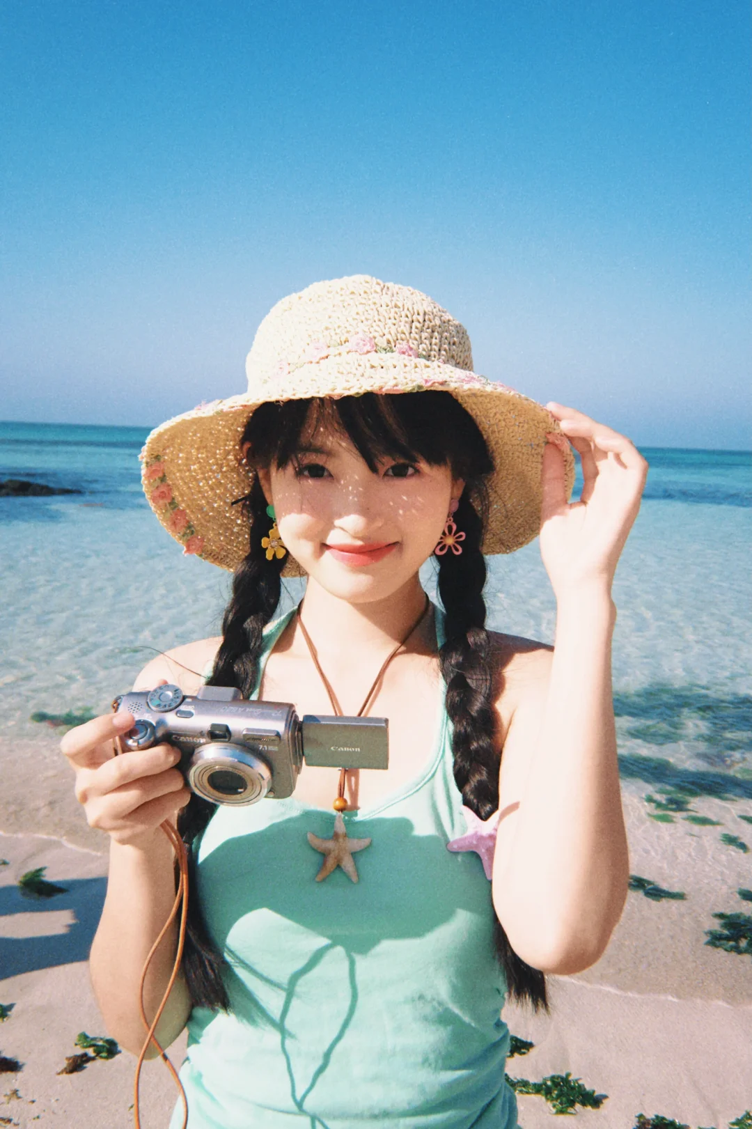 存一些海边拍照姿势?｜图文版?