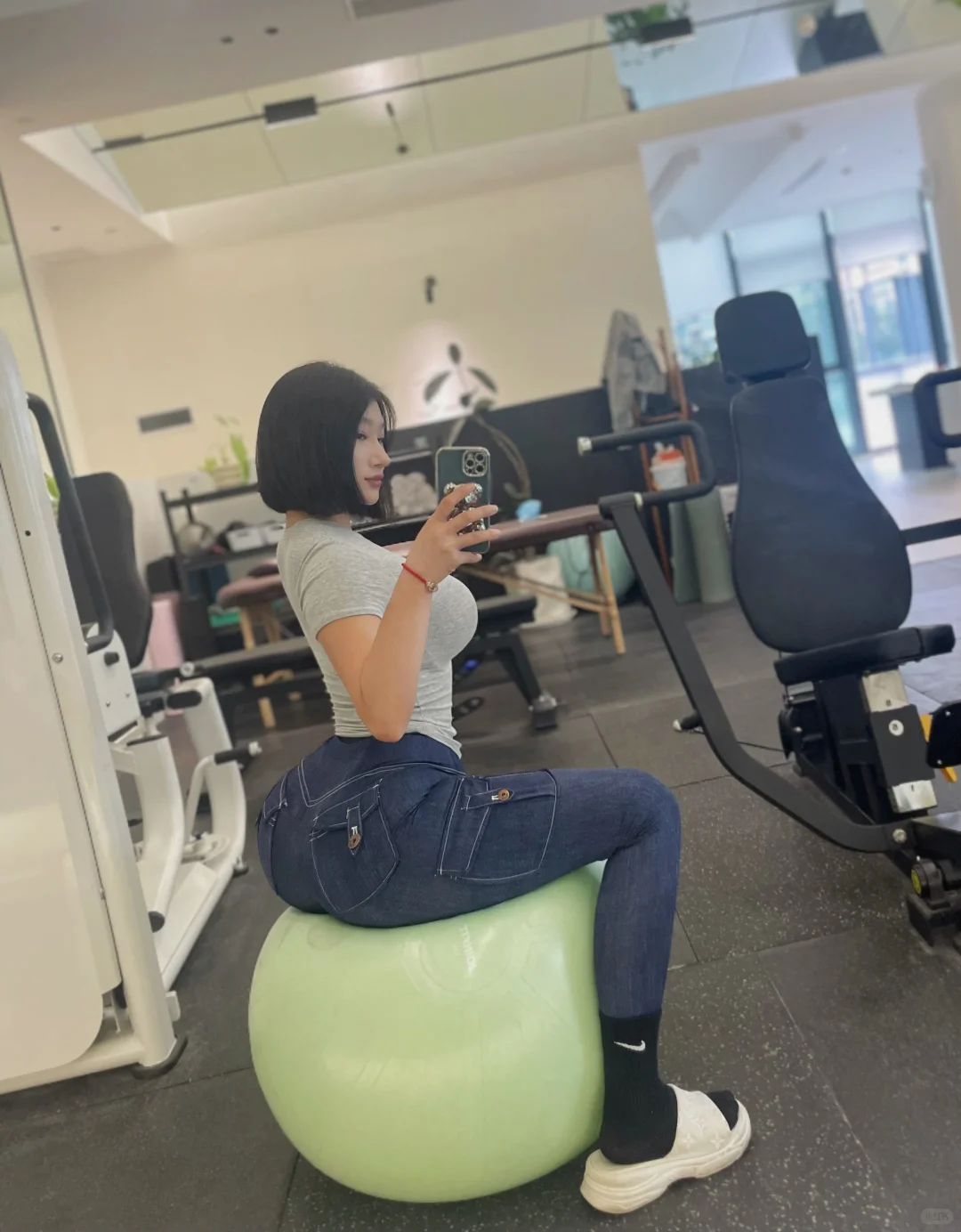 超酷的牛仔瑜伽裤 mitaogir蜜桃女孩