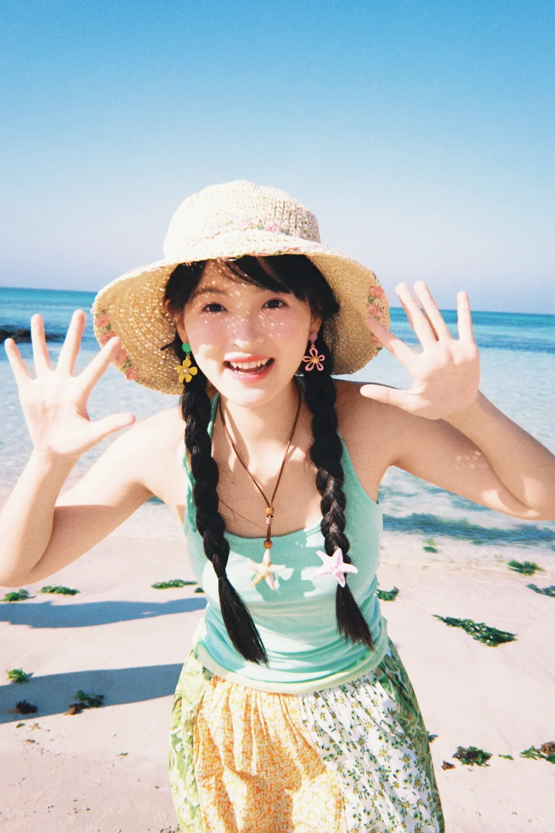 存一些海边拍照姿势?｜图文版?