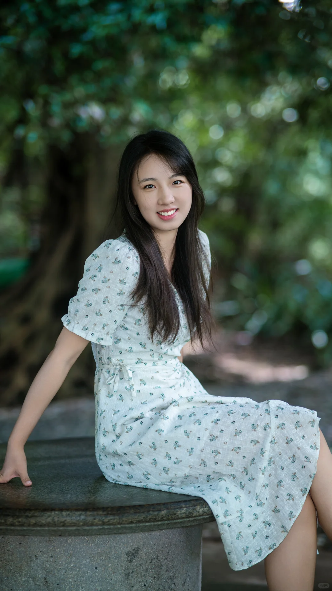 模特偷穿妈妈衣服