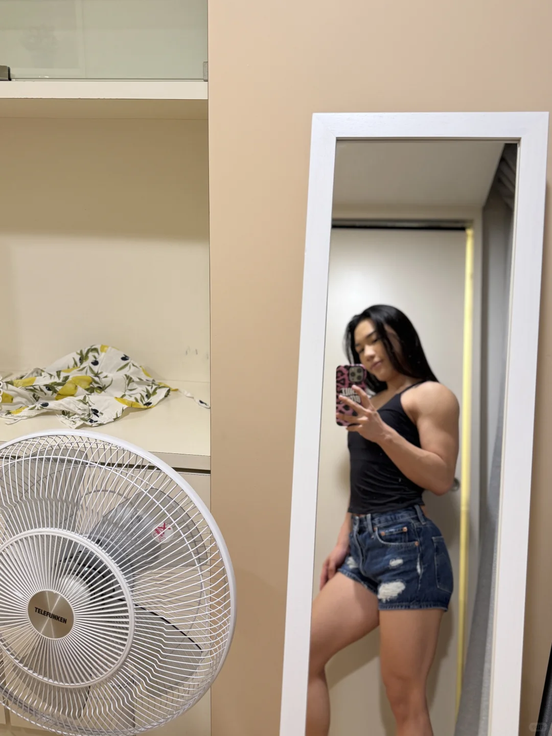 肌肉女生的穿衣修养
