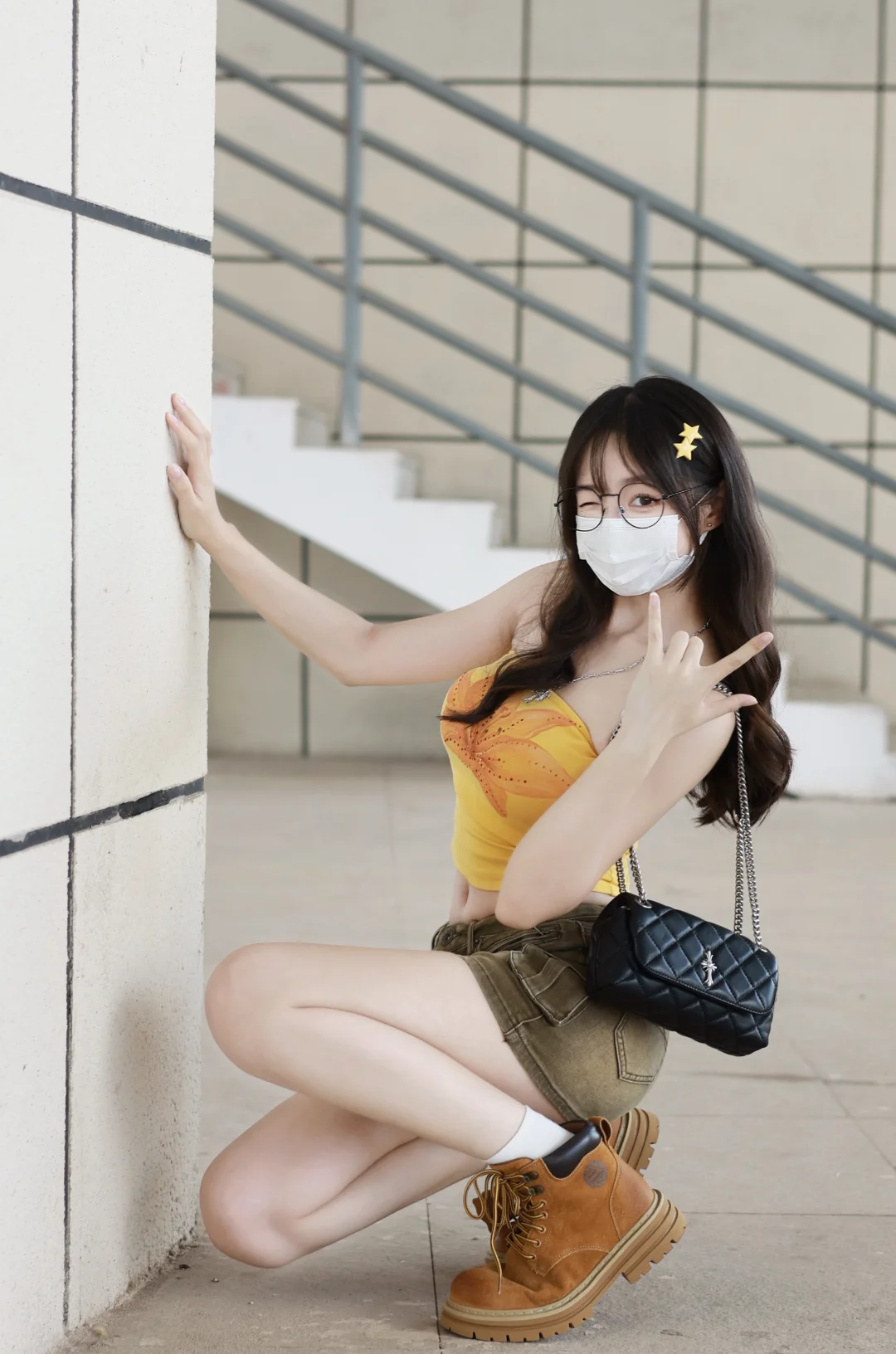 不帅的姐不穿?辣妹出门