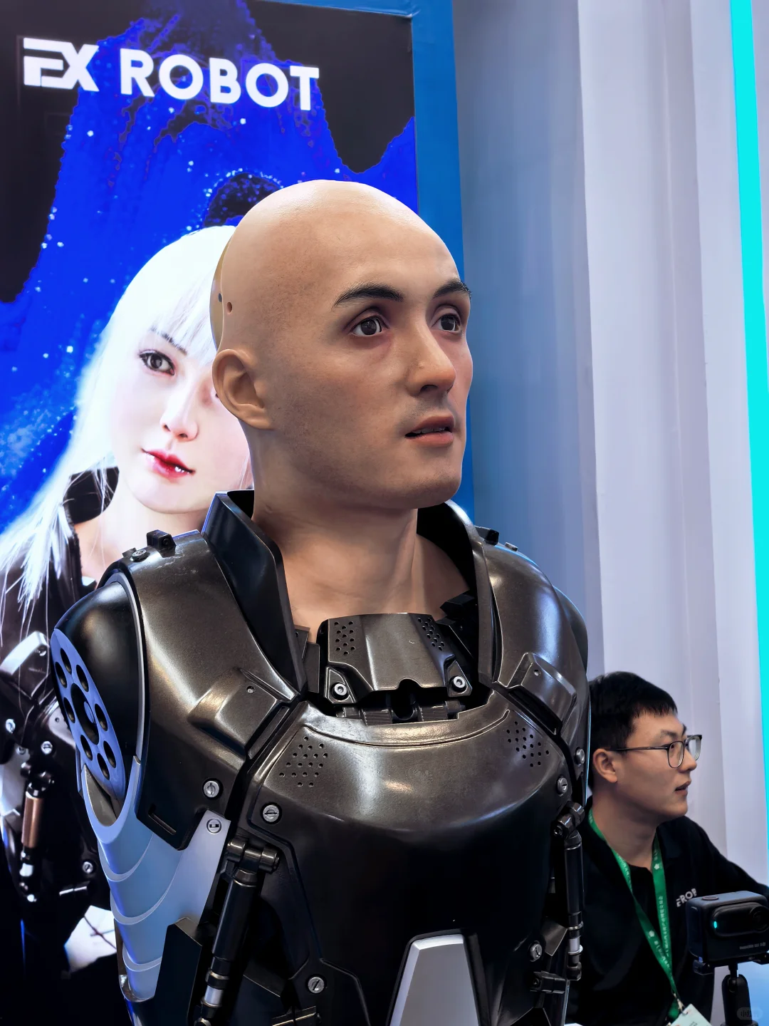 山西文博会科技与文化碰撞！握手宇树机器人