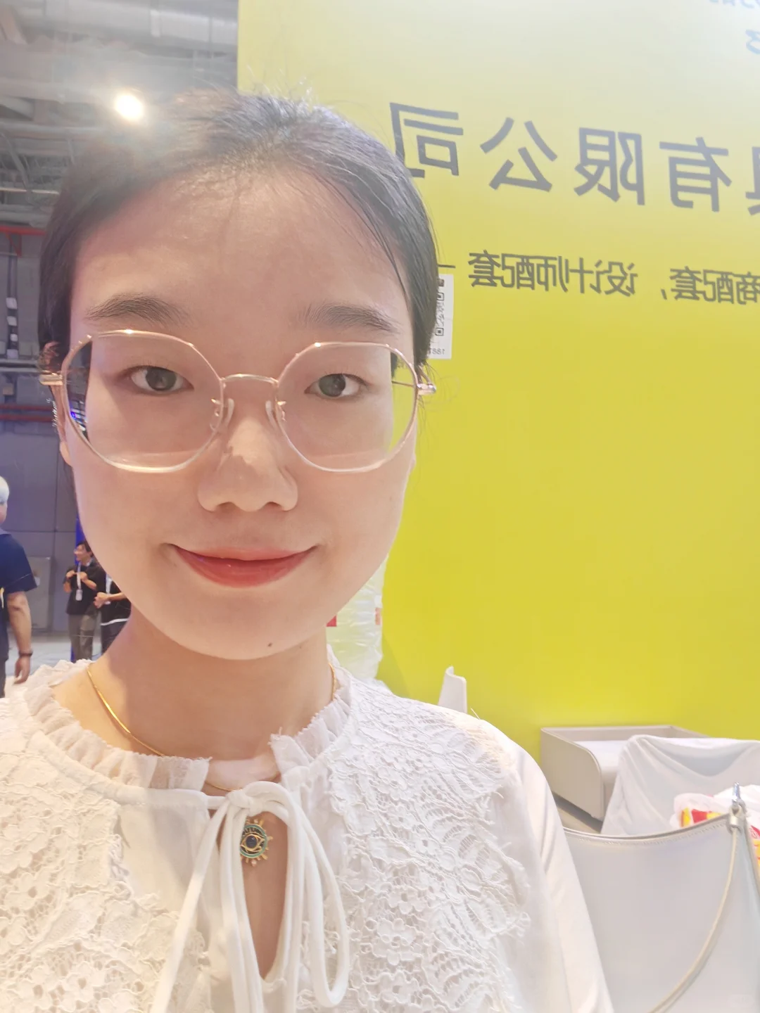 找个展会翻译！！！