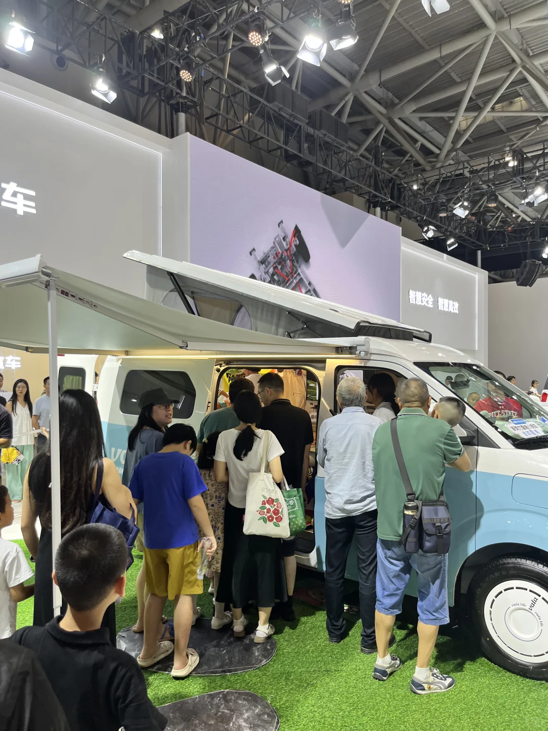 重庆智博会超全攻略｜赛力斯展厅直接封神