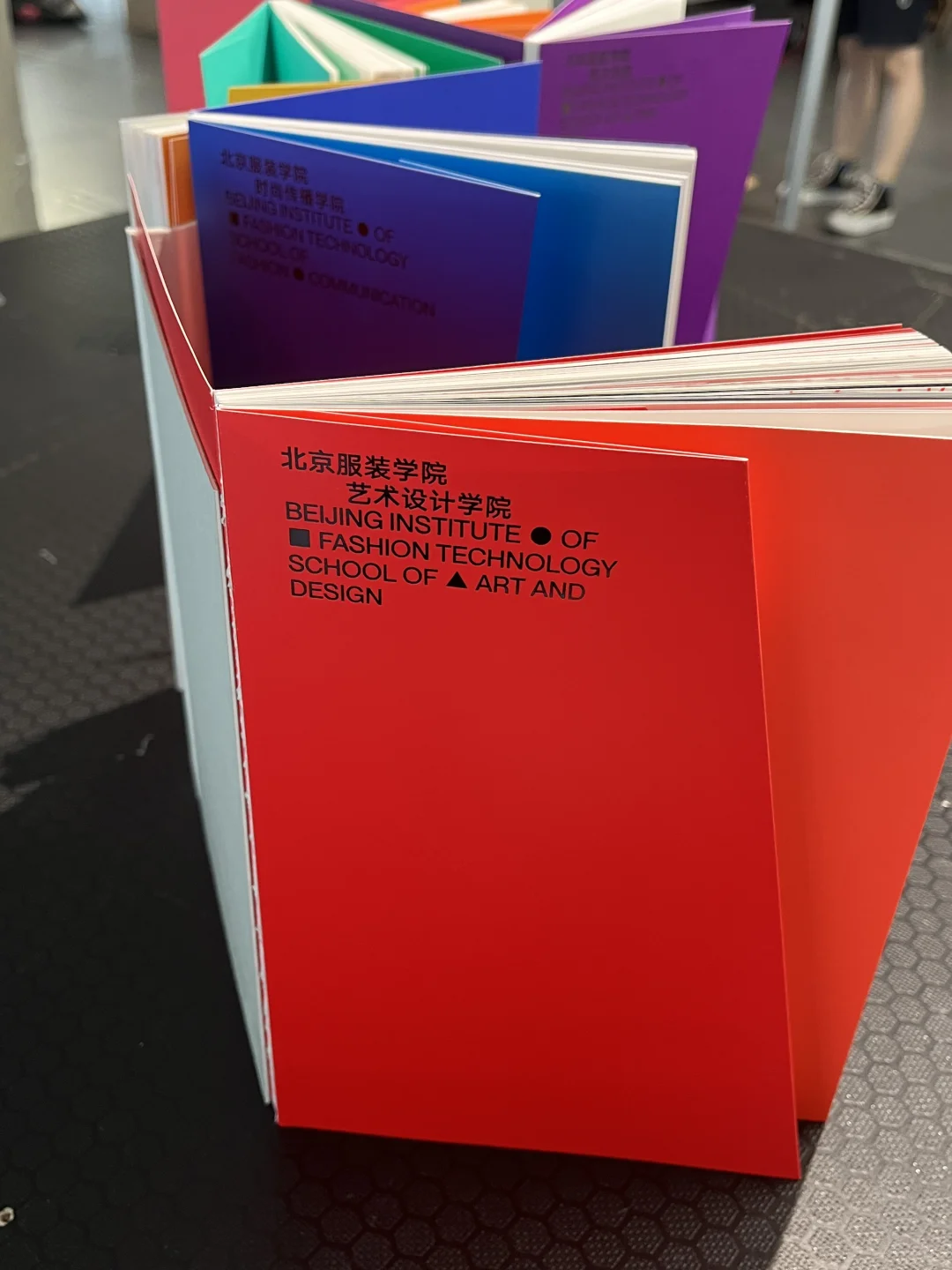 今天目里去逛了D&AD设计奖展览