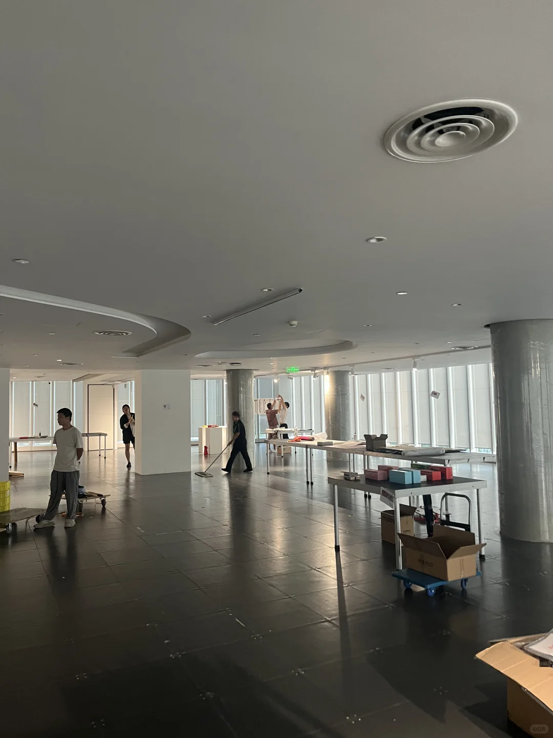 “百里挑一”D&AD作品展布展