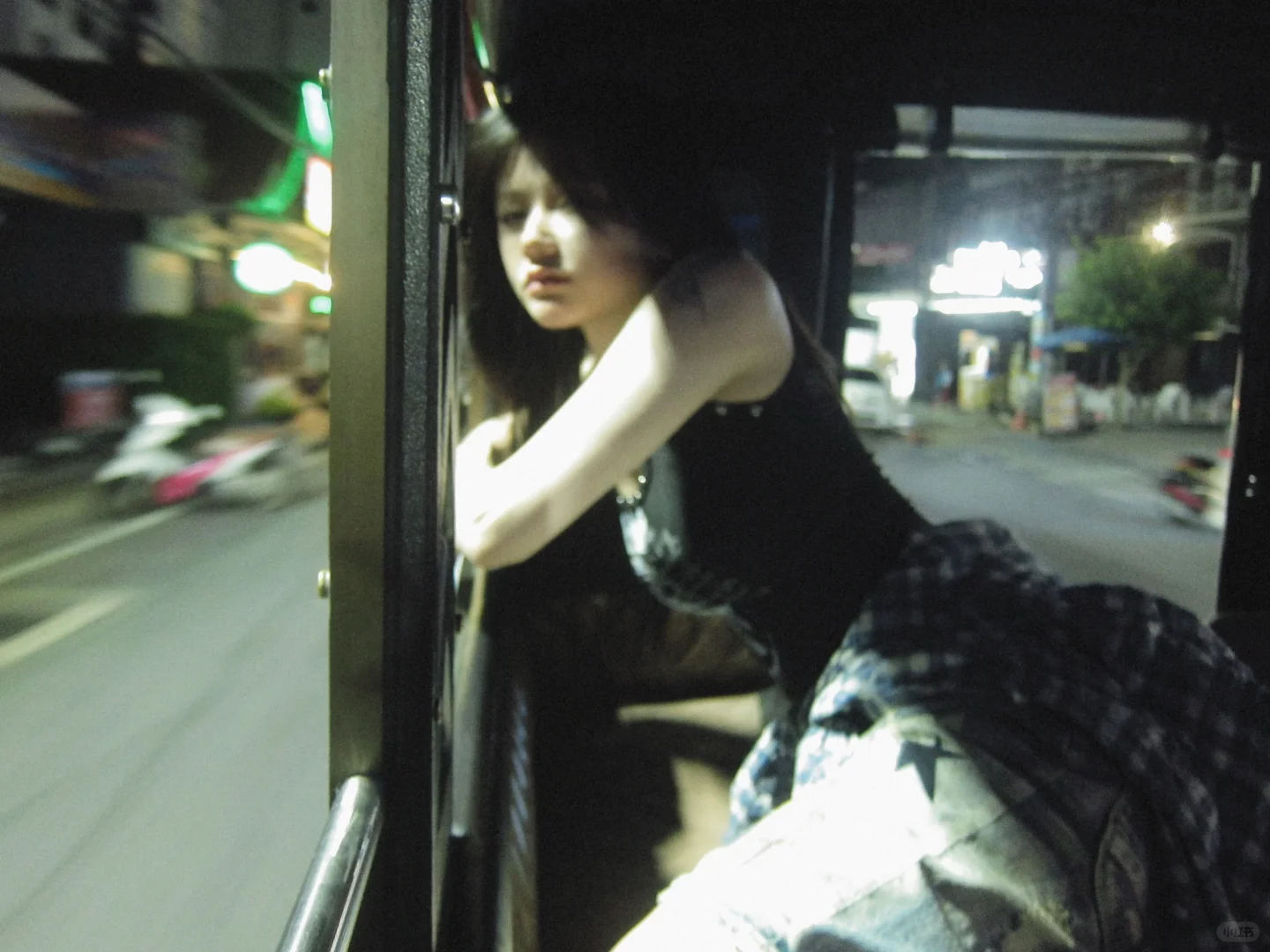 我们深入海里 打捞夏天