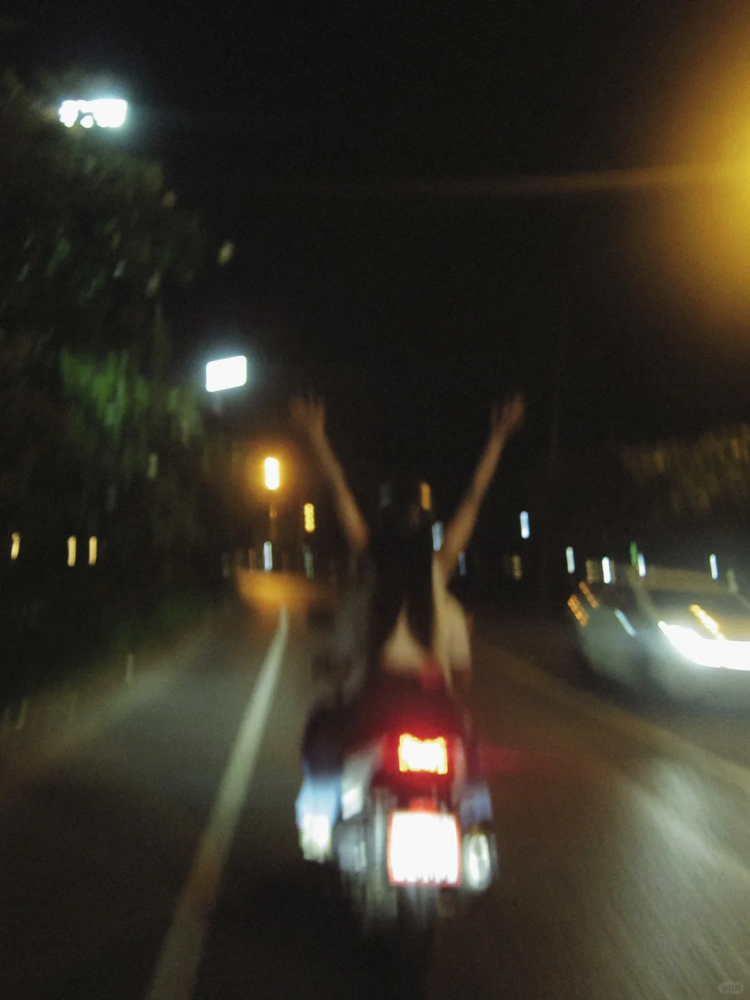 我们深入海里 打捞夏天