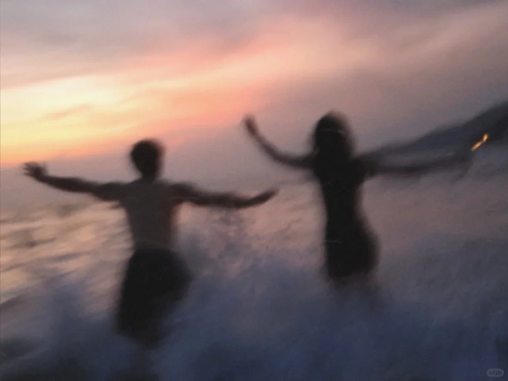 我们深入海里 打捞夏天