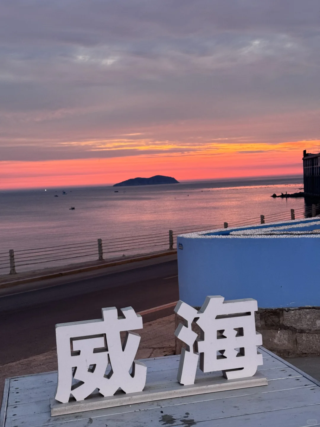 在海边?CK➕牛仔裤穿搭｜舒服松弛又出片?