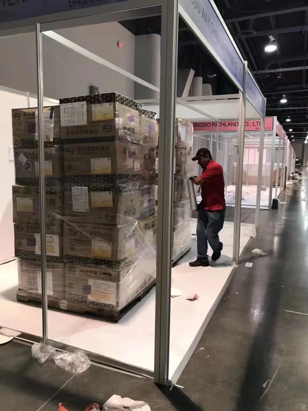 谁懂啊！日本展备展差点凉了，最后被这家物