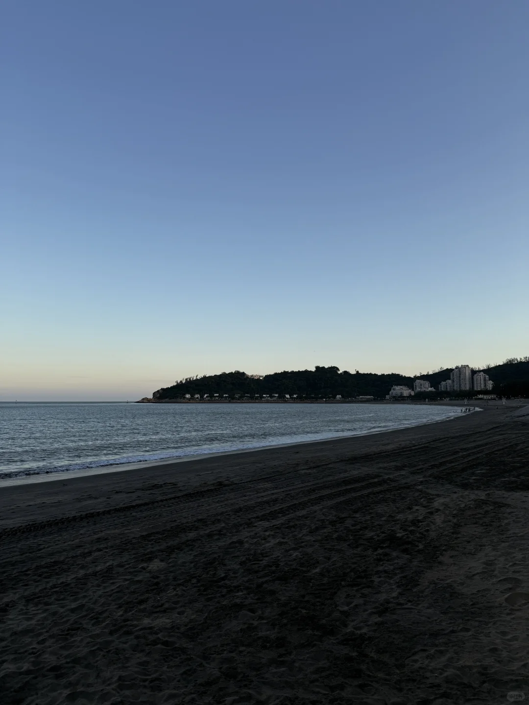 OOTD｜去海边这样穿真的很松弛！！！