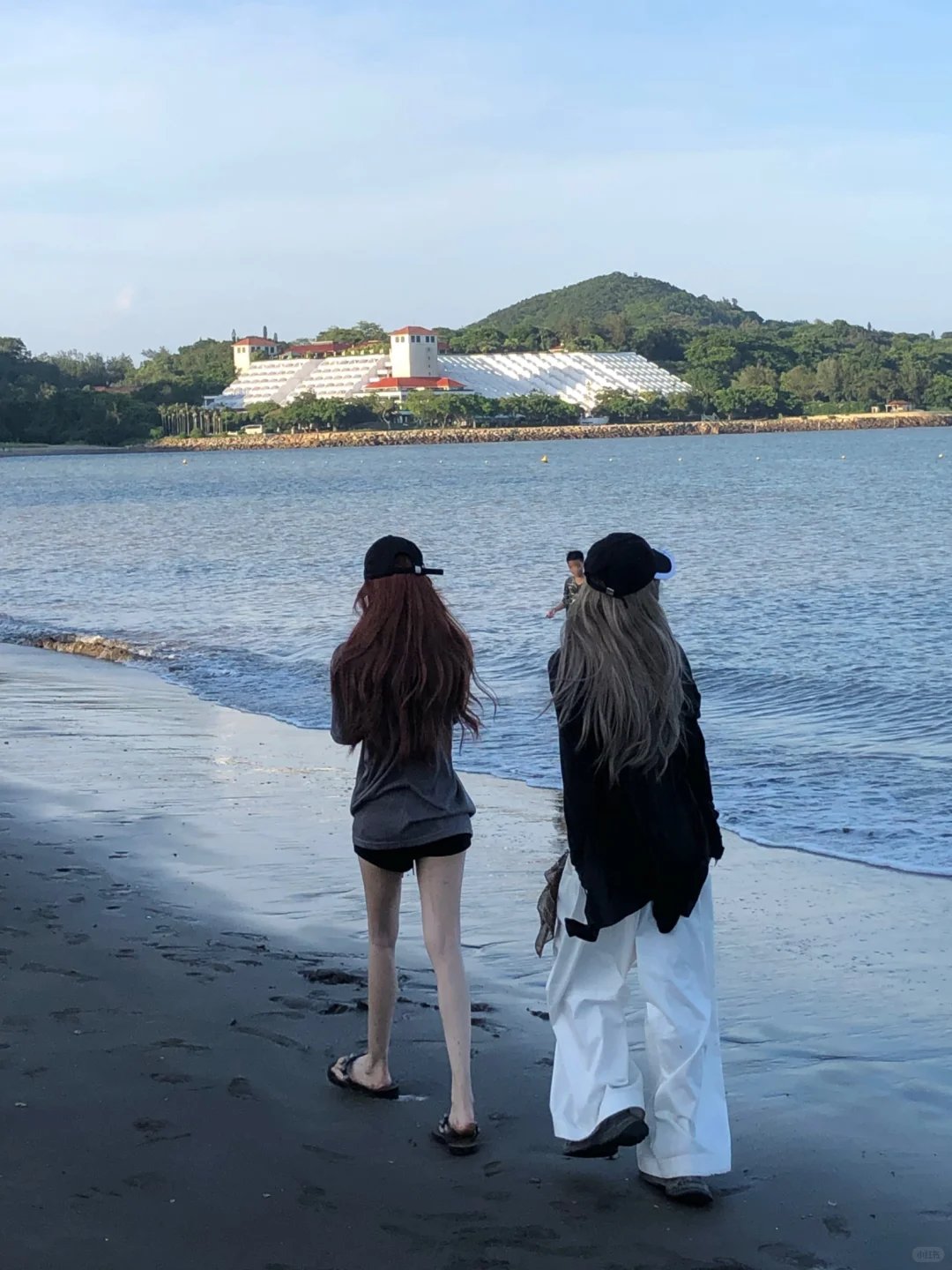 OOTD｜去海边这样穿真的很松弛！！！