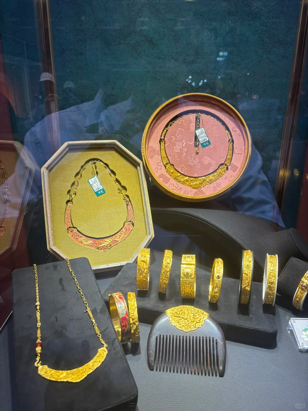 25年珠宝展品牌就赛菲尔，行业不景气具象化