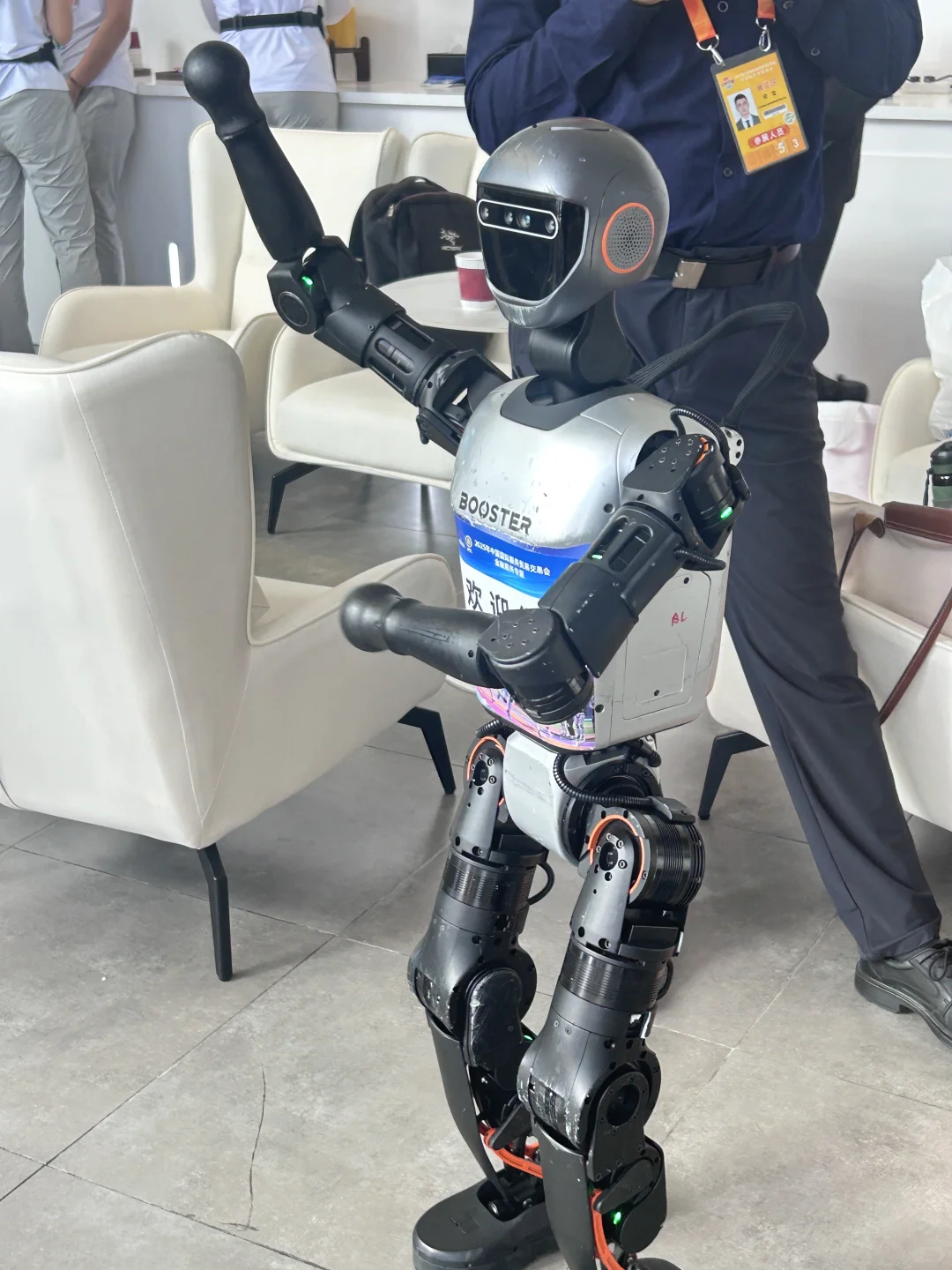 25中国国际服贸会金融馆科技感这一块