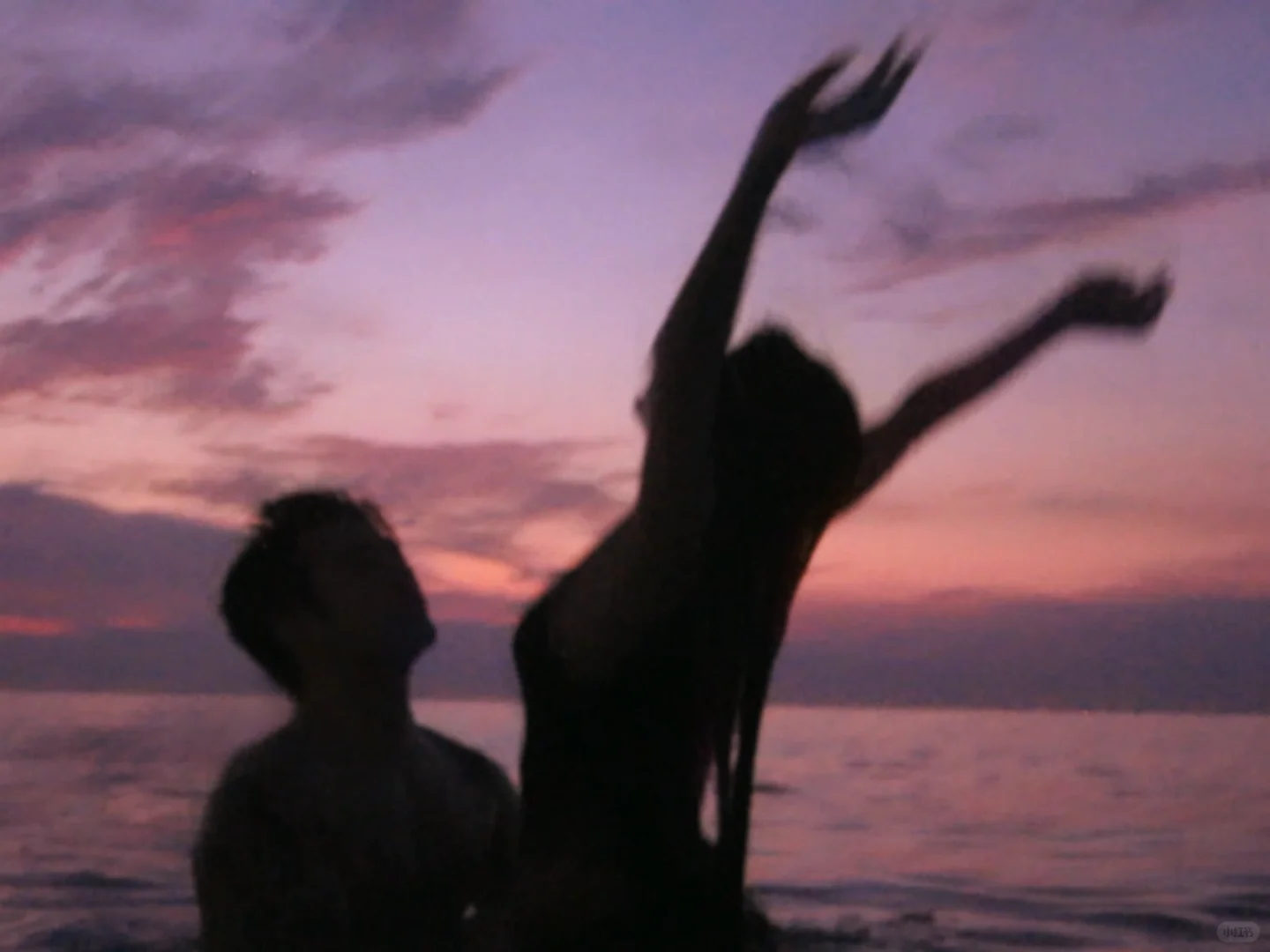 我们深入海里 打捞夏天