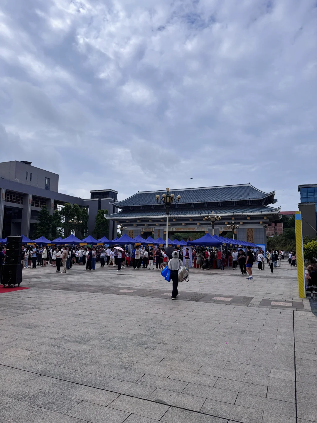 南宁学院毕业生推介会是真隆重