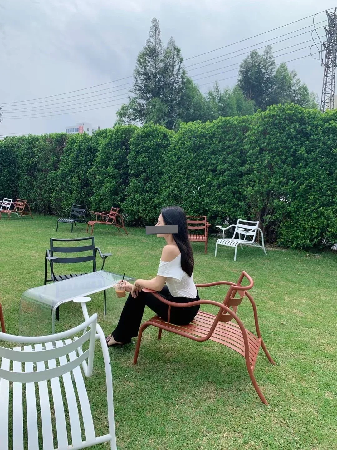 闺蜜给我拍出了人妻感，服了