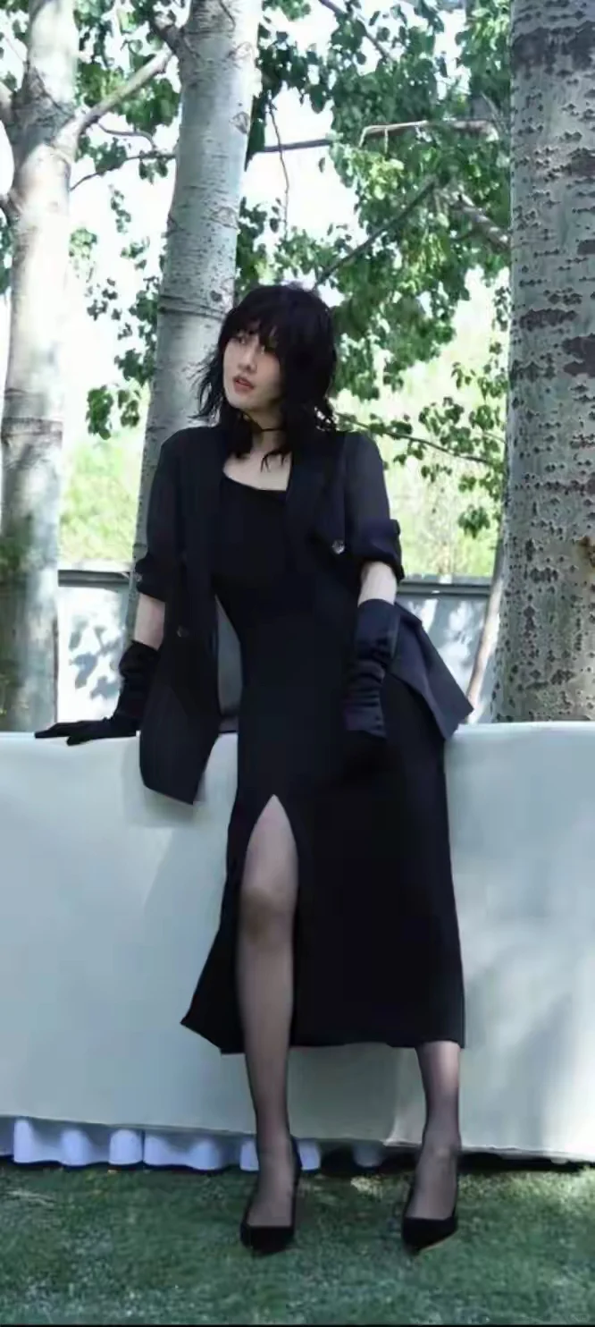 王鸥最新黑丝写真释出 优雅性感魅力全开