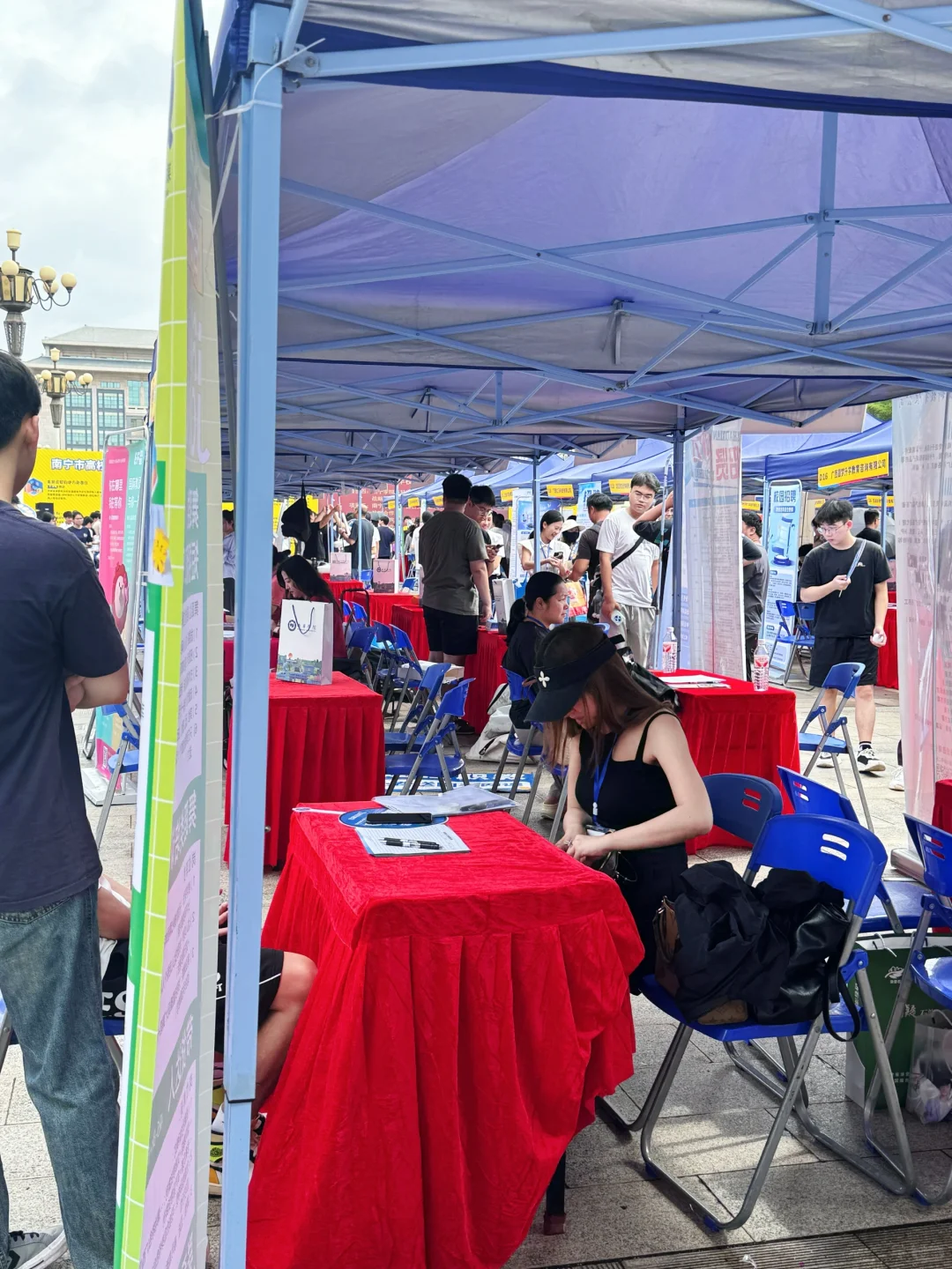 南宁学院毕业生推介会是真隆重