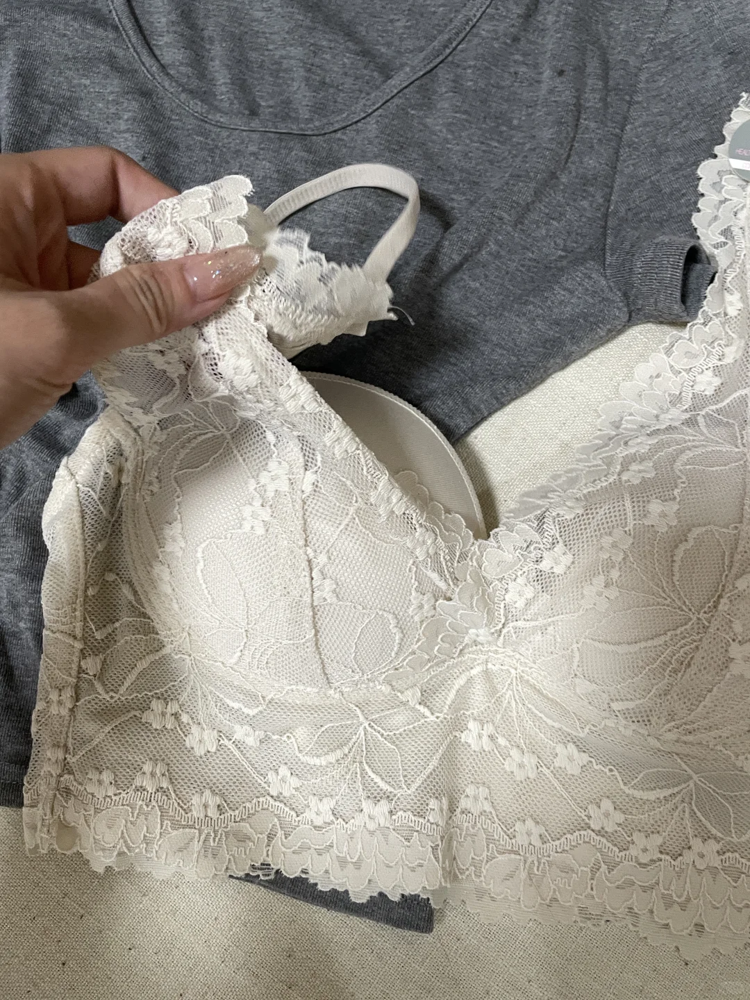 叠穿万金油蕾丝?慵懒又撩人！20+闭眼入～