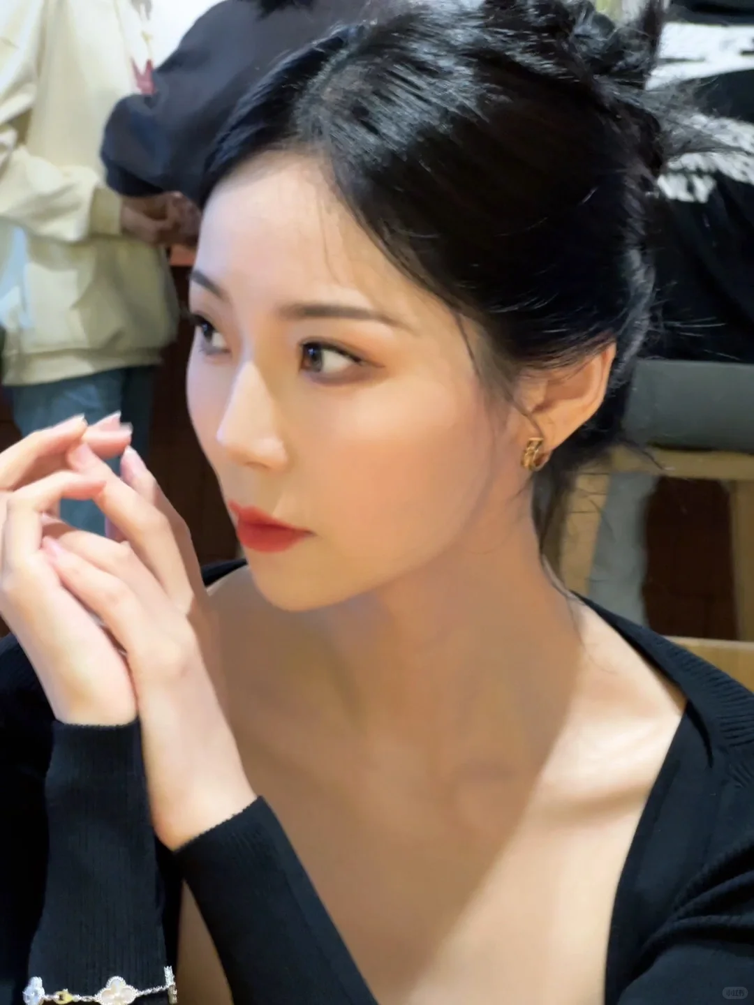 黑发红唇又御又欲～